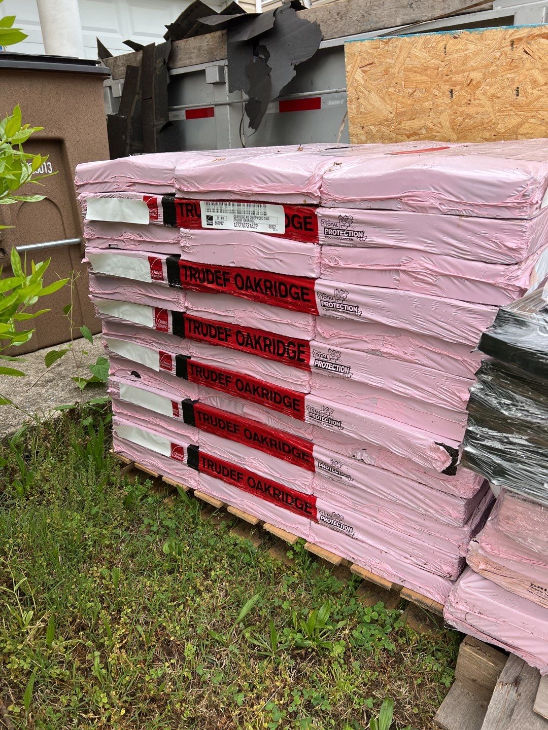 Residential Roofing Installation using Owens Corning TruDef Oakridge Roofing System by Undersun Roofing 