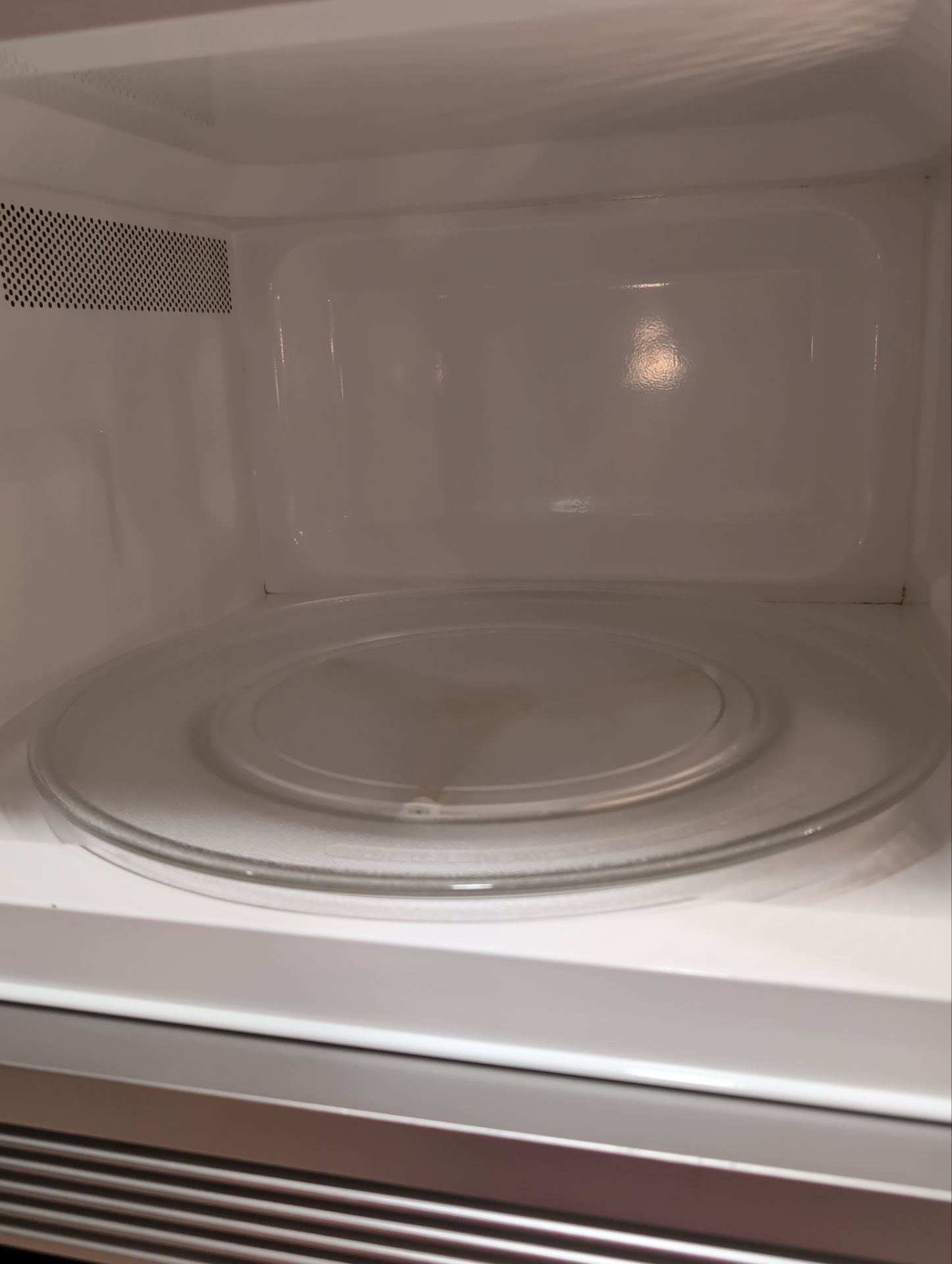 House cleaning routine maid service Project in Lake Oswego by Cloud 9 Professional Cleaning Services