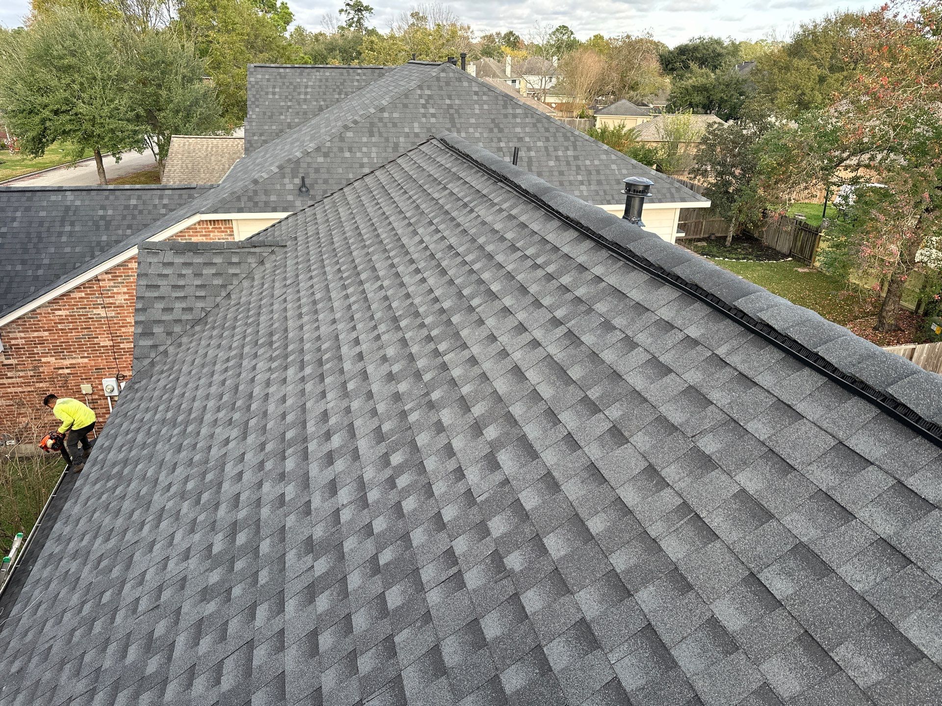 GAF HDZ CHARCOAL W/ PREMIUM RIDGE Z by Motion Roofing