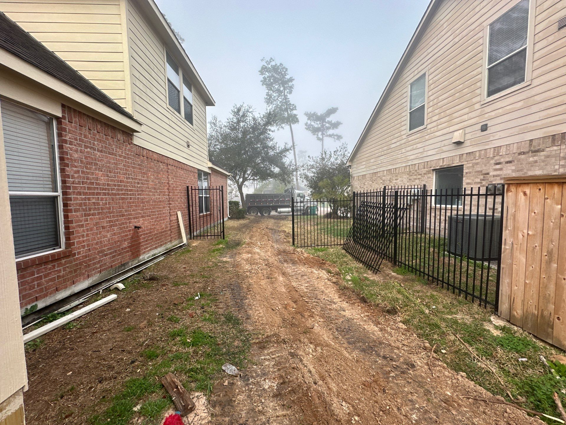 Pool, Patio Cover and Summer Kitchen in Creekside by SophAlx LLC