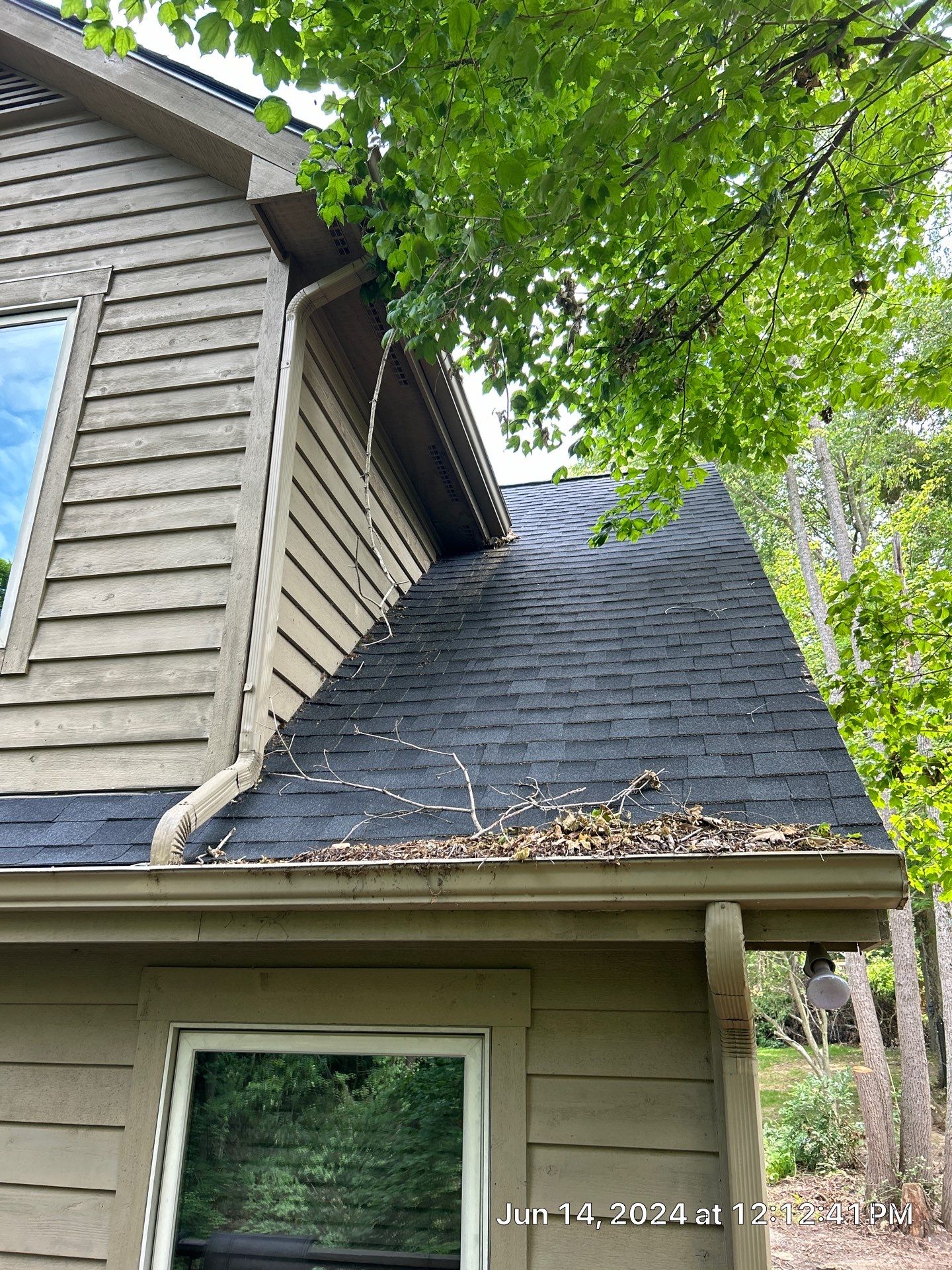 Residential Roofing Installation using Duration Series Shingles - Onyx Black by RoofX 