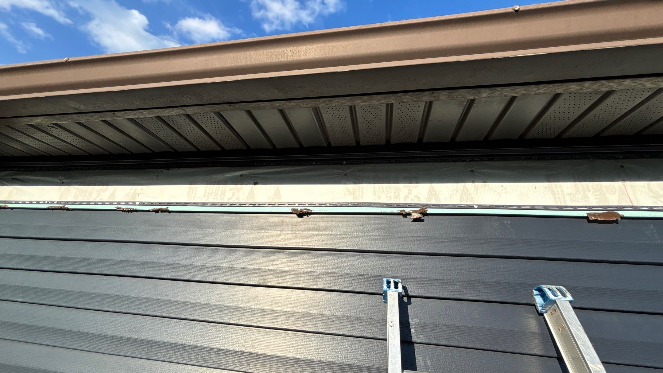 Siding Replacement using Alside Charter Oak D4.5" by 180 Contractors