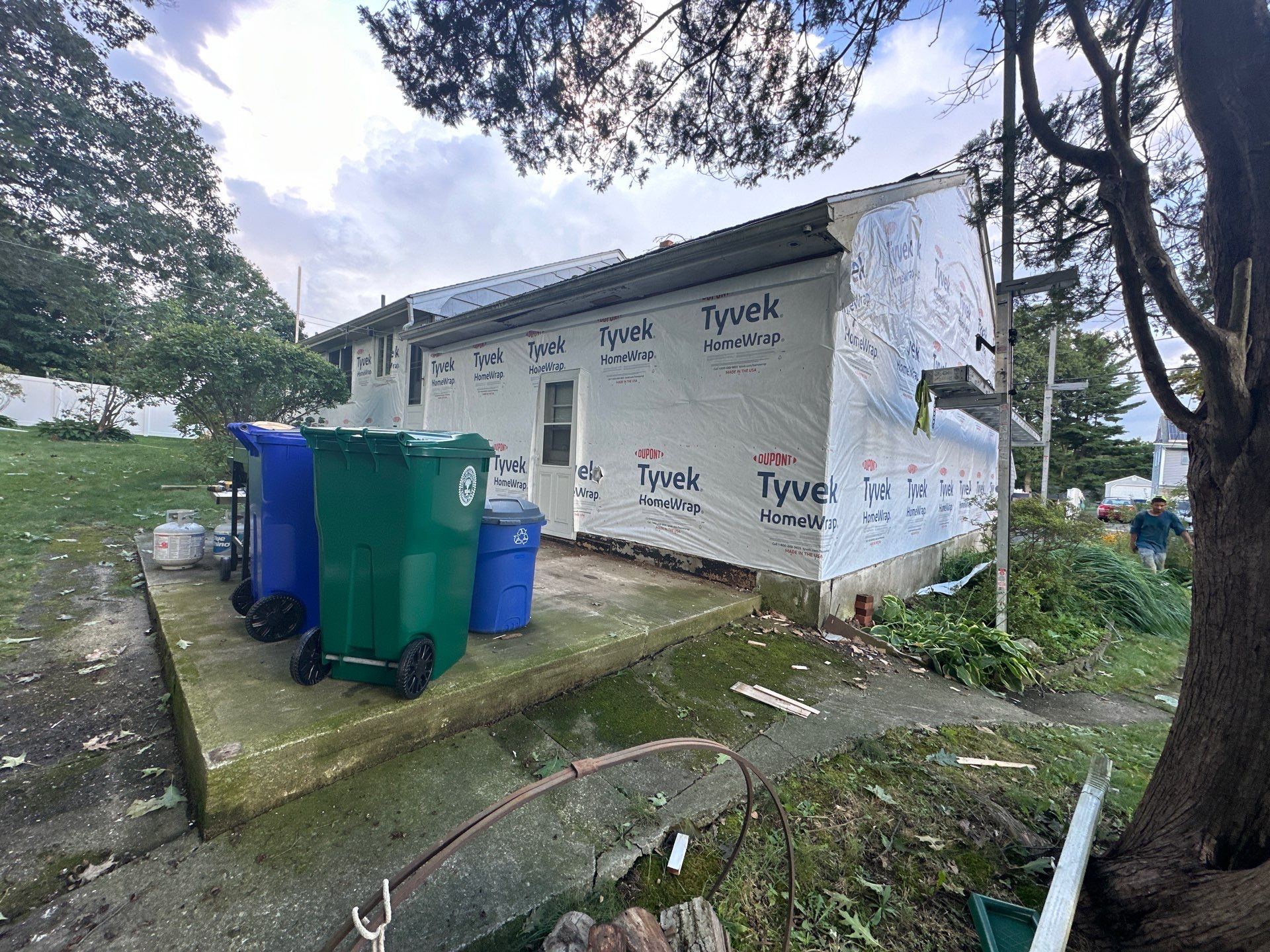 Siding Installation using CertainTeed Monogram Vinyl Siding - D4 - Granite Gray by A Plus Exterior