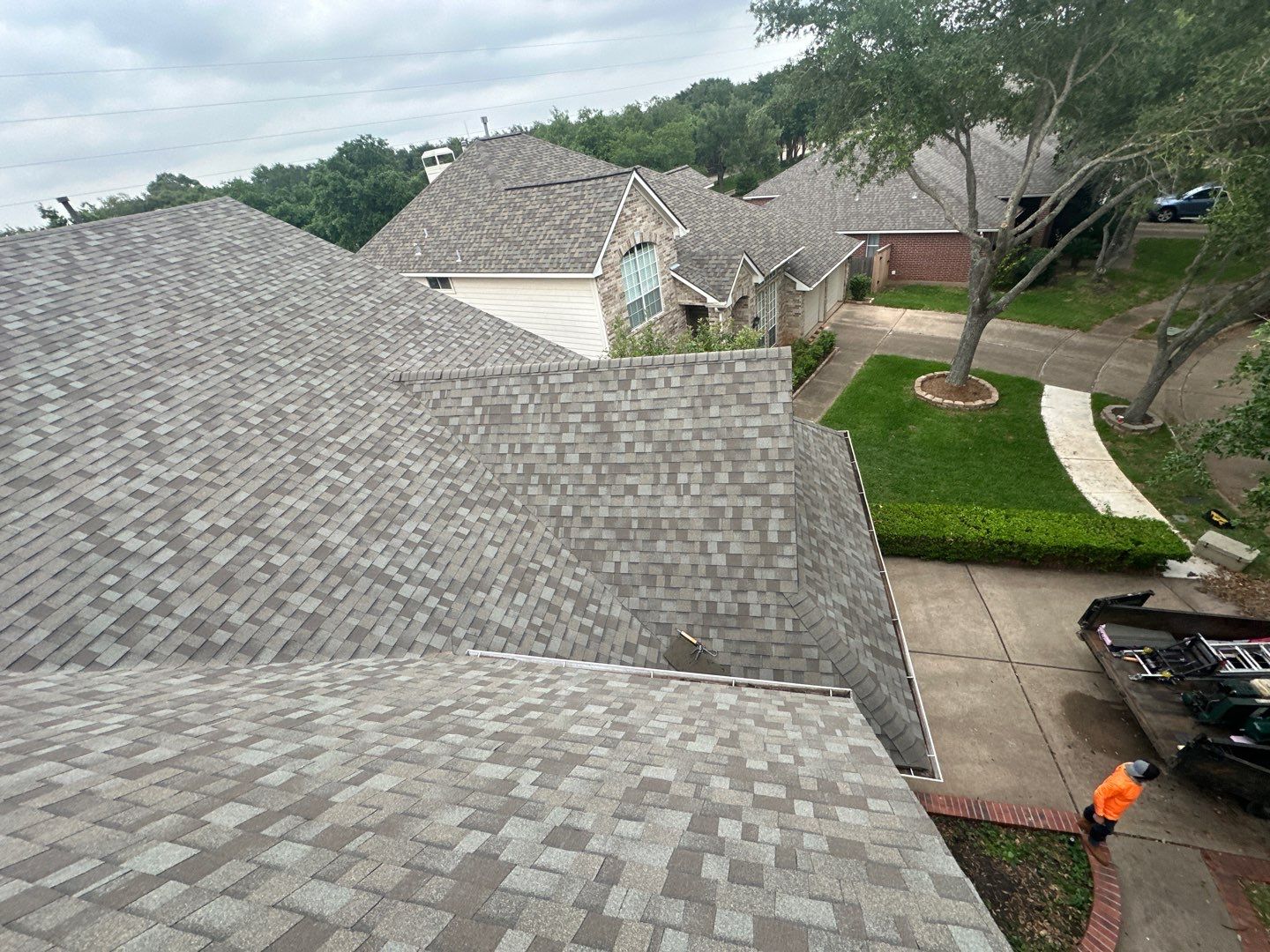 Residential Roofing Installation using Owen's Corning Duration (Lifetime) Shingles by Roof Repair Company