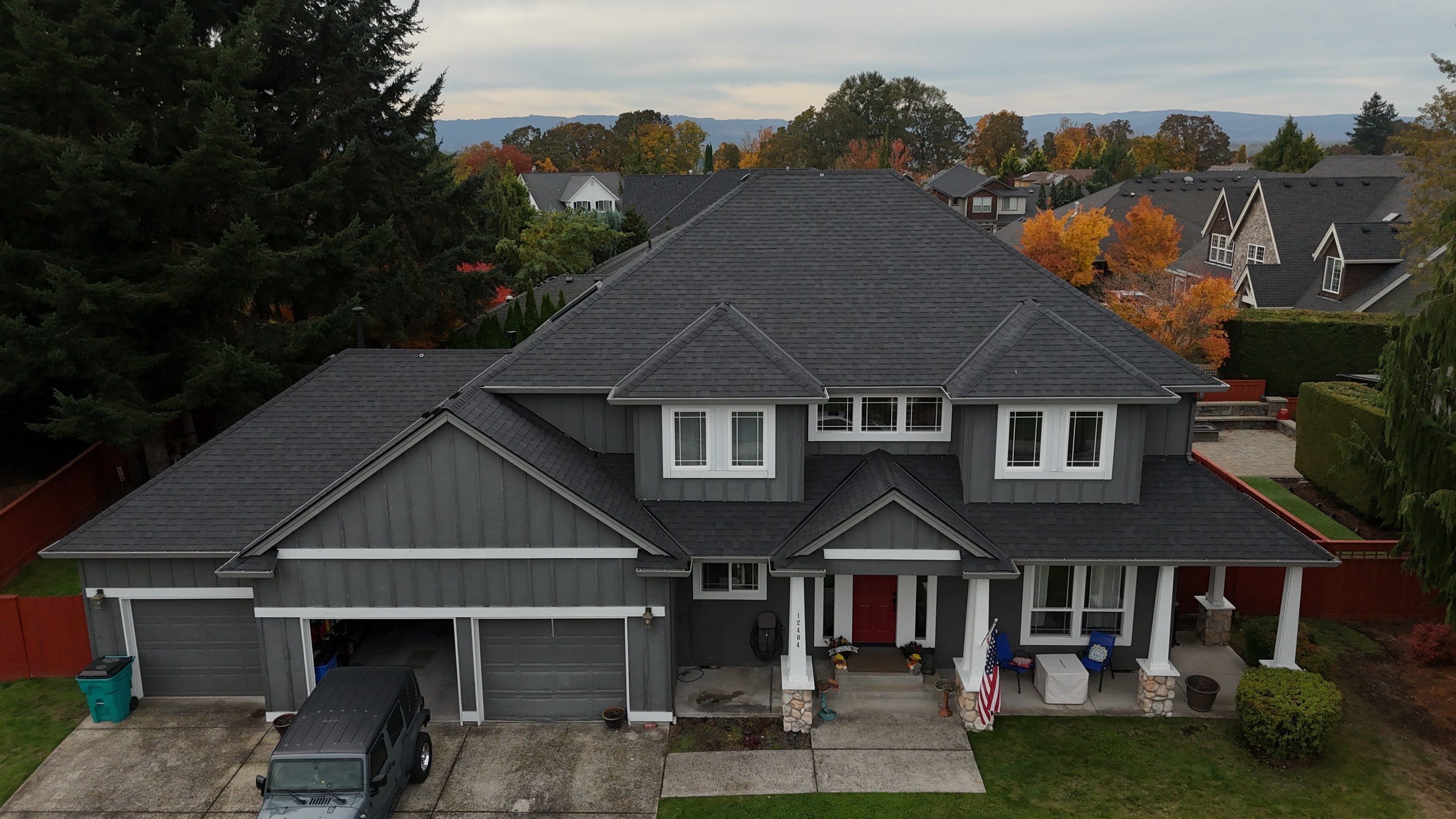 Onyx Black | Roof Replacement in Vancouver, WA 98685 by Valiant Roofing, LLC