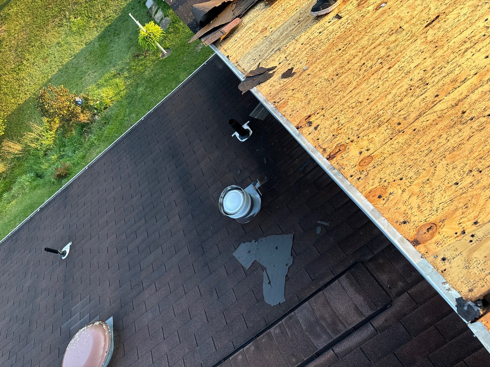 Residential Roofing Installation using GAF HDZ SHINGLES by La Bendicion Contruction Llc