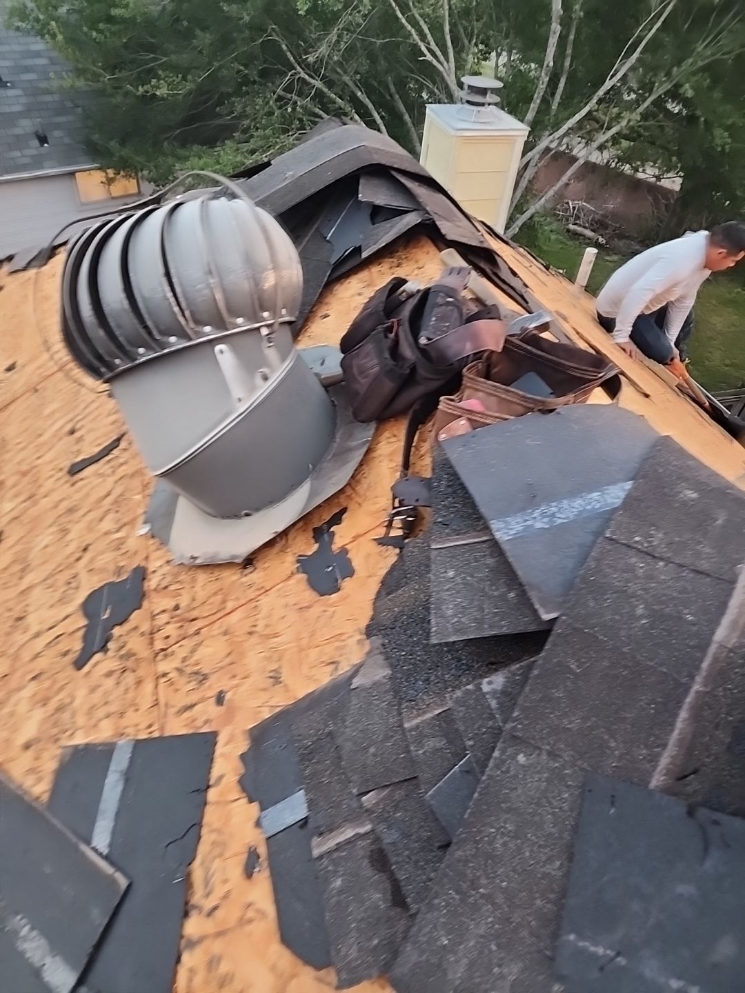 Residential Roofing Installation using Owen's Corning Duration (Lifetime) Shingles by Roof Repair Company