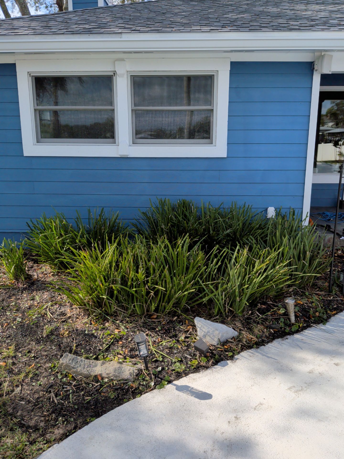 Flower Bed & Property Cleanup San Pablo area — Jacksonville Beaches, FL by Harmoni Home Services