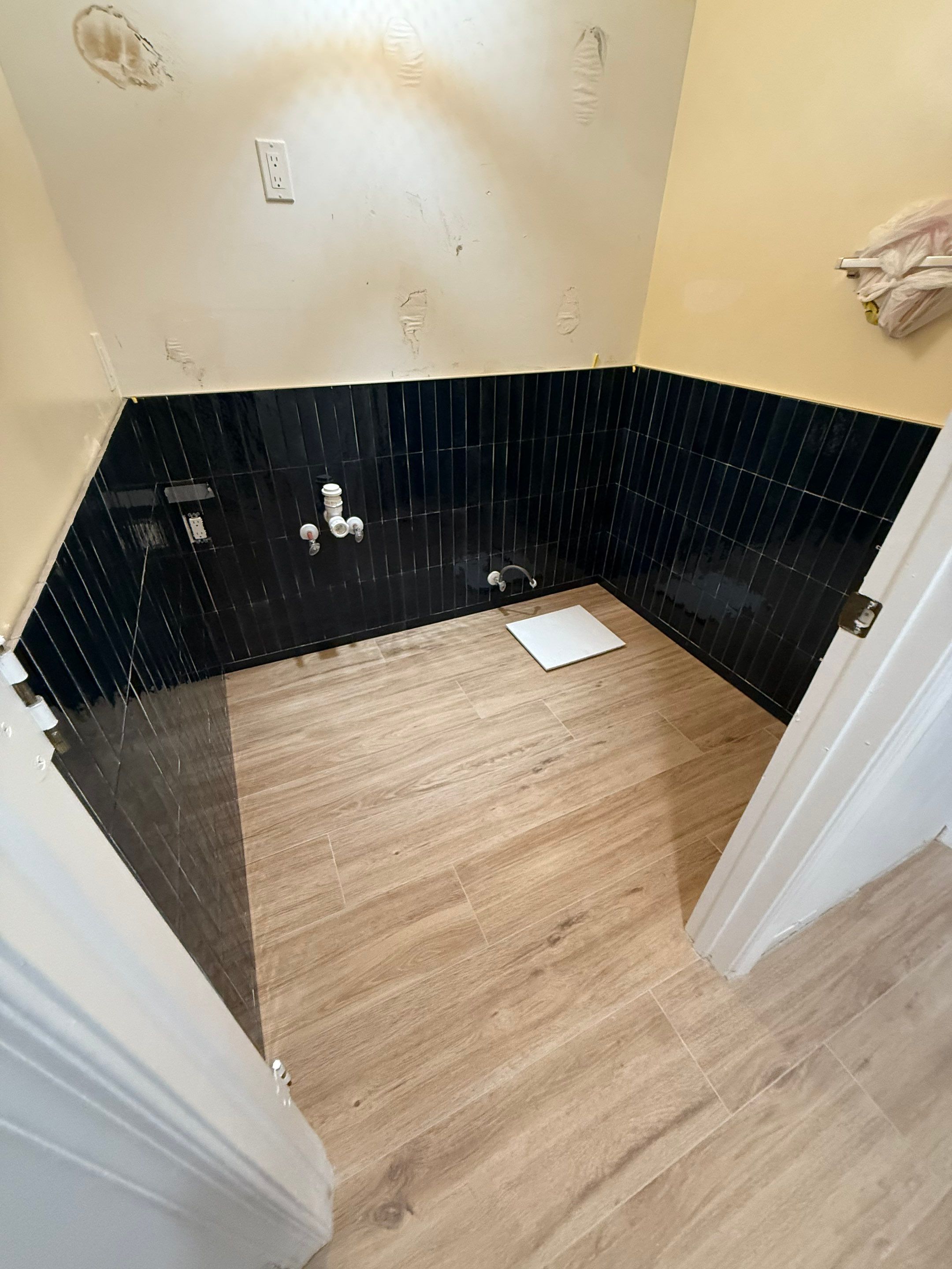 Master Bathroom, Main Floors & Powder Room - Delray Beach by Hevi Tile