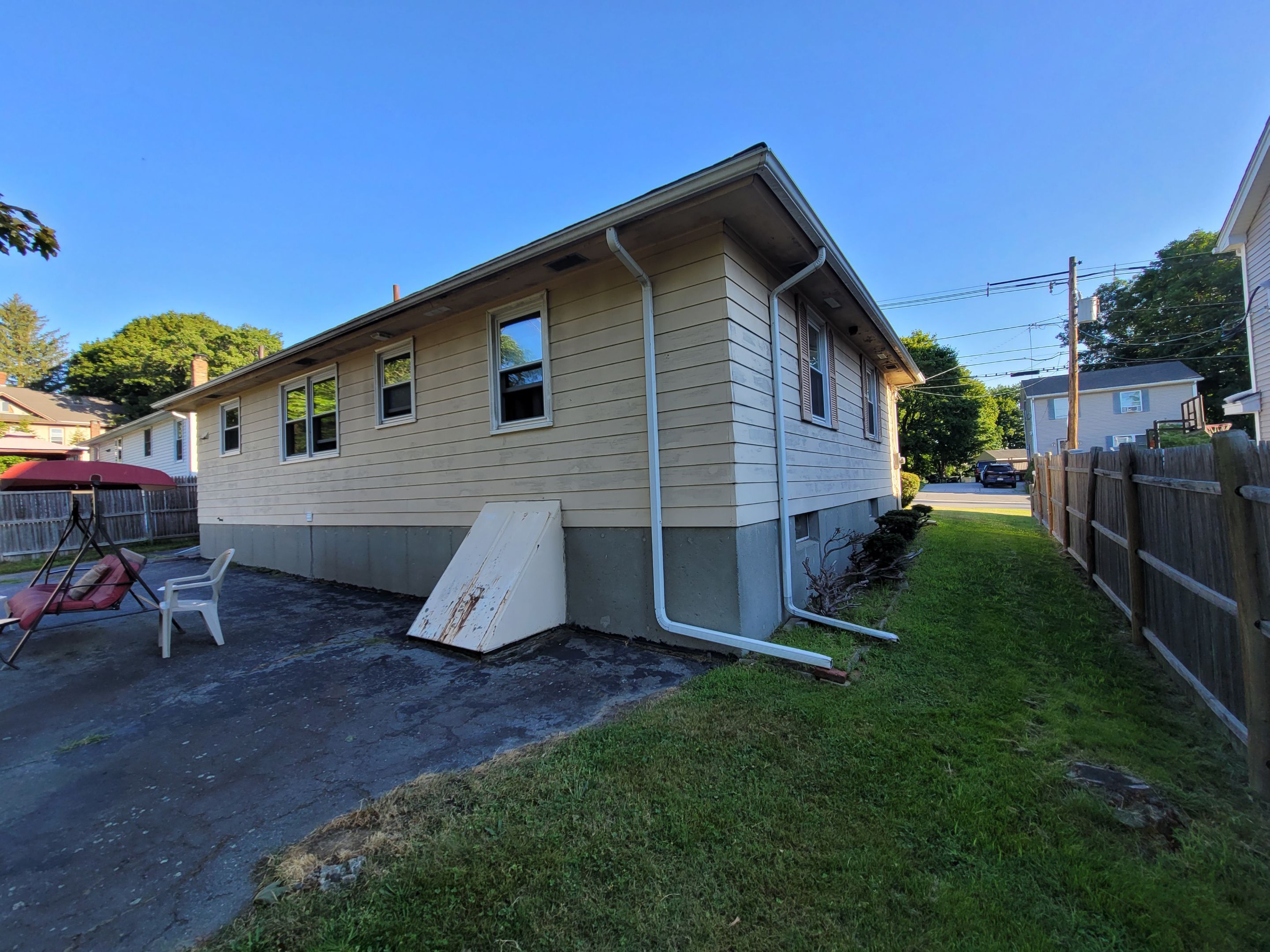 Siding Installation using Everlast Composite Siding by UBrothers Construction