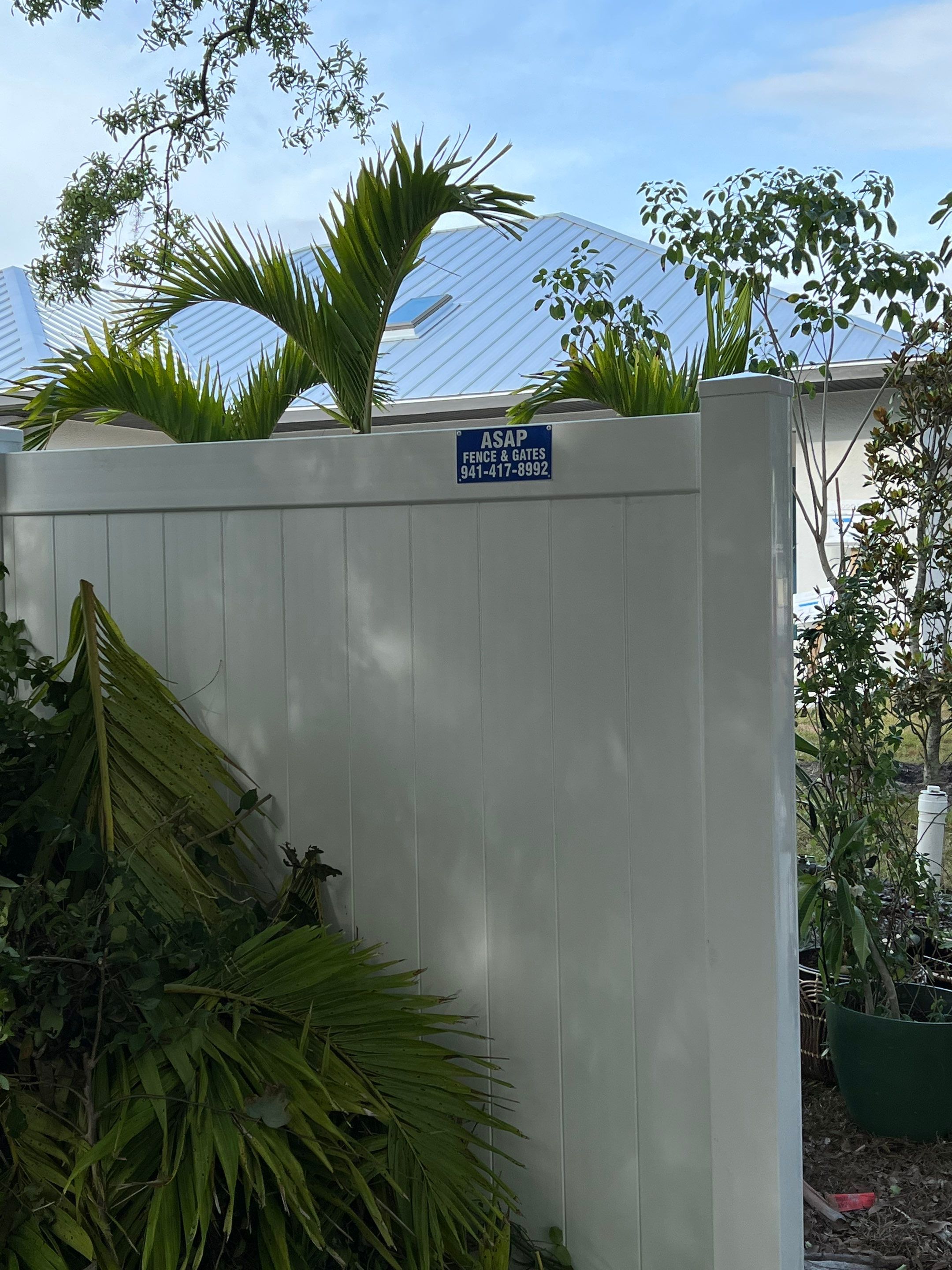 Sarasota, FL 6ft. Tall White Vinyl Privacy Fence by Asap fence and gates, LLC