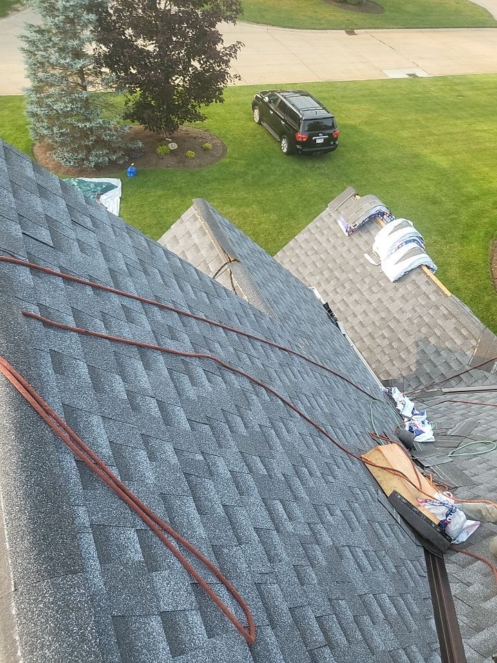 GAF Timberland Color: Pewter Gray by Eagle Eye Roofing