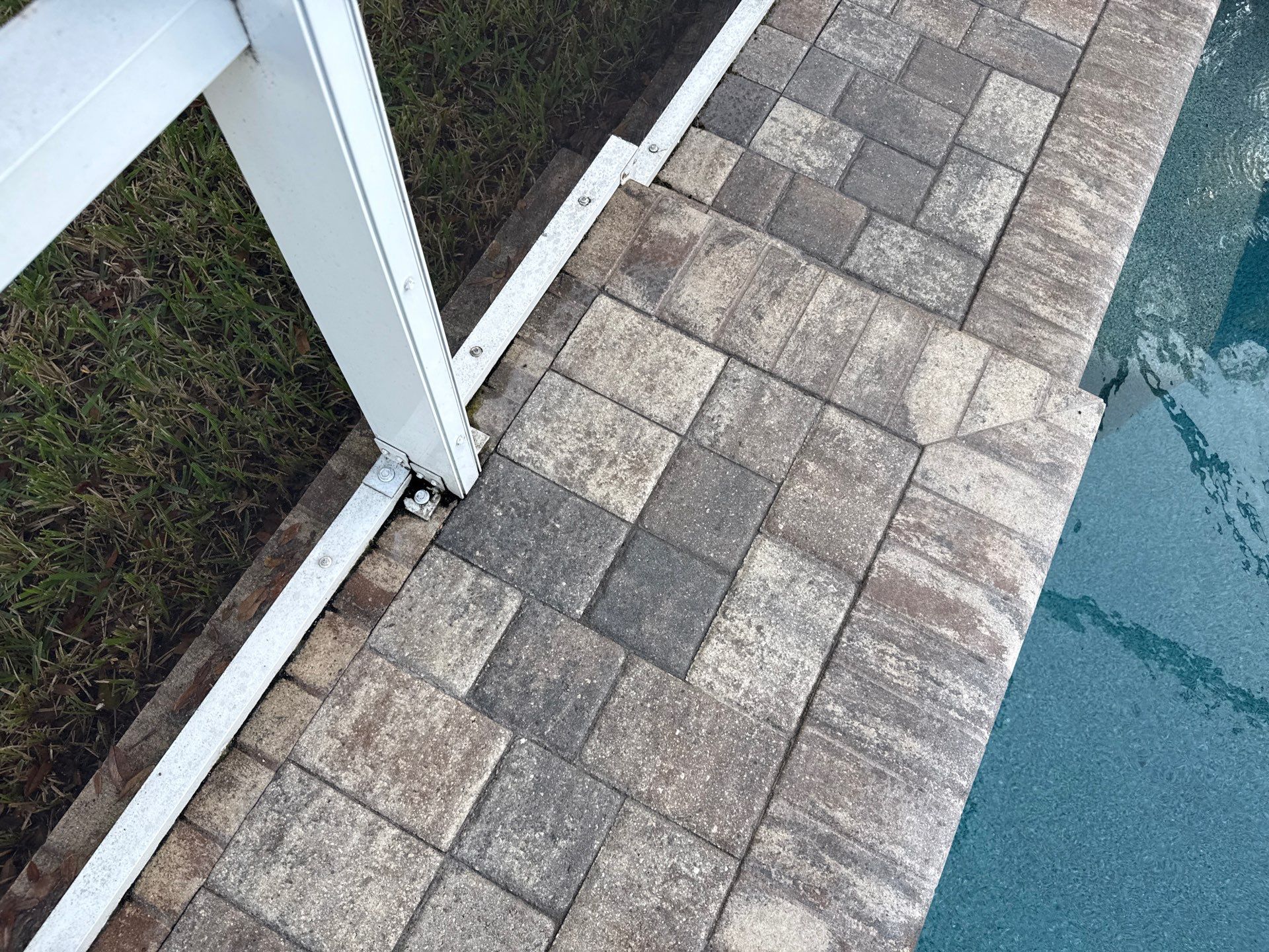 Paver Pool Deck Cleaning & Pool Cage Cleaning in River Point of Manatee – Bradenton, FL by Sunshine AquaWash