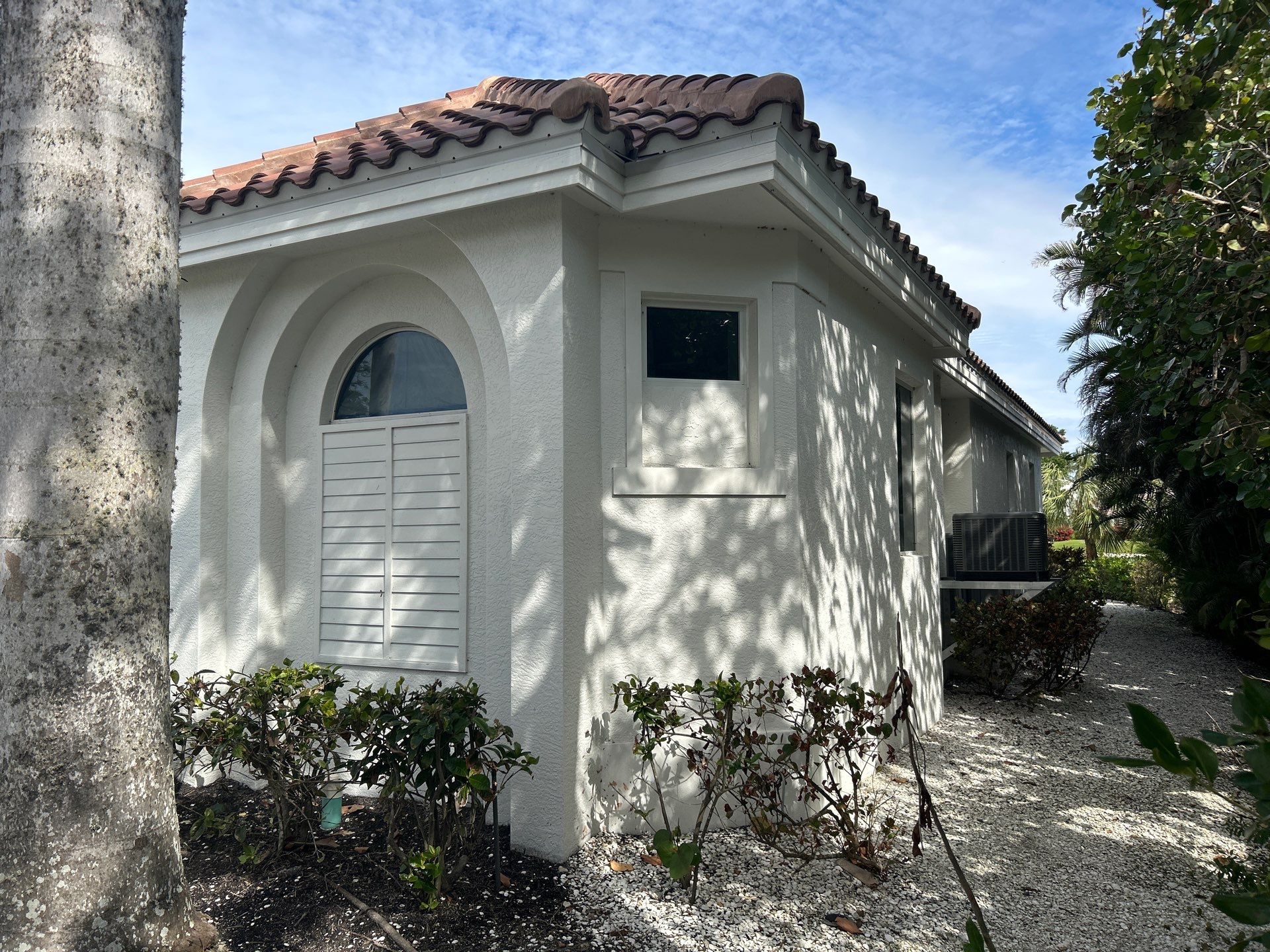 Gutter Cleaning Services in Sanibel FL by Gutter Professors
