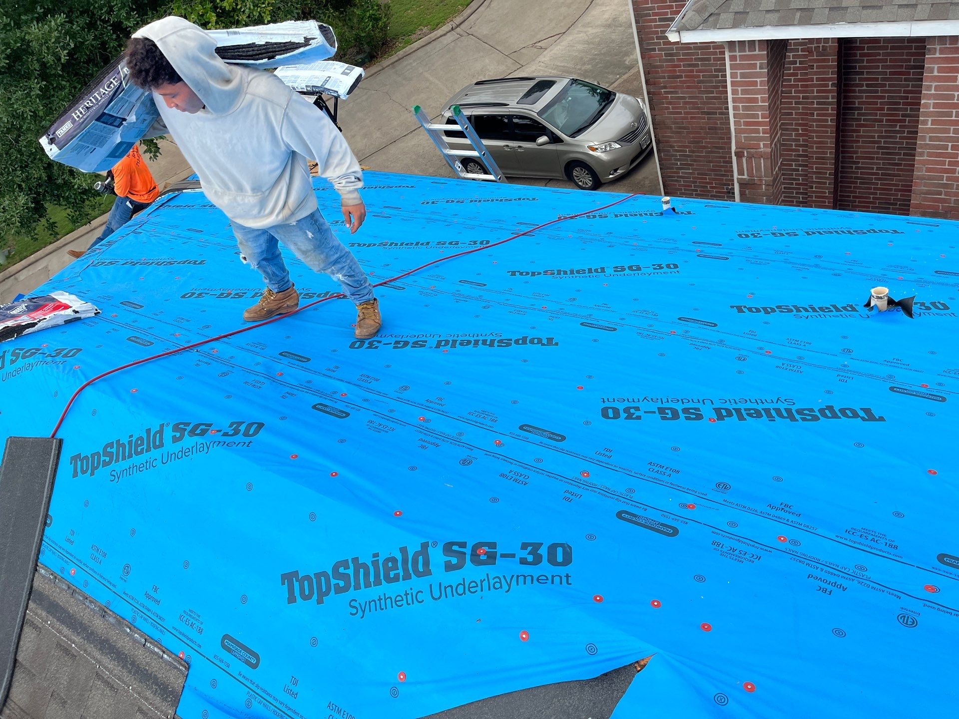 Residential Roofing Installation using Owen's Corning Duration (Lifetime) Shingles by Roof Repair Company