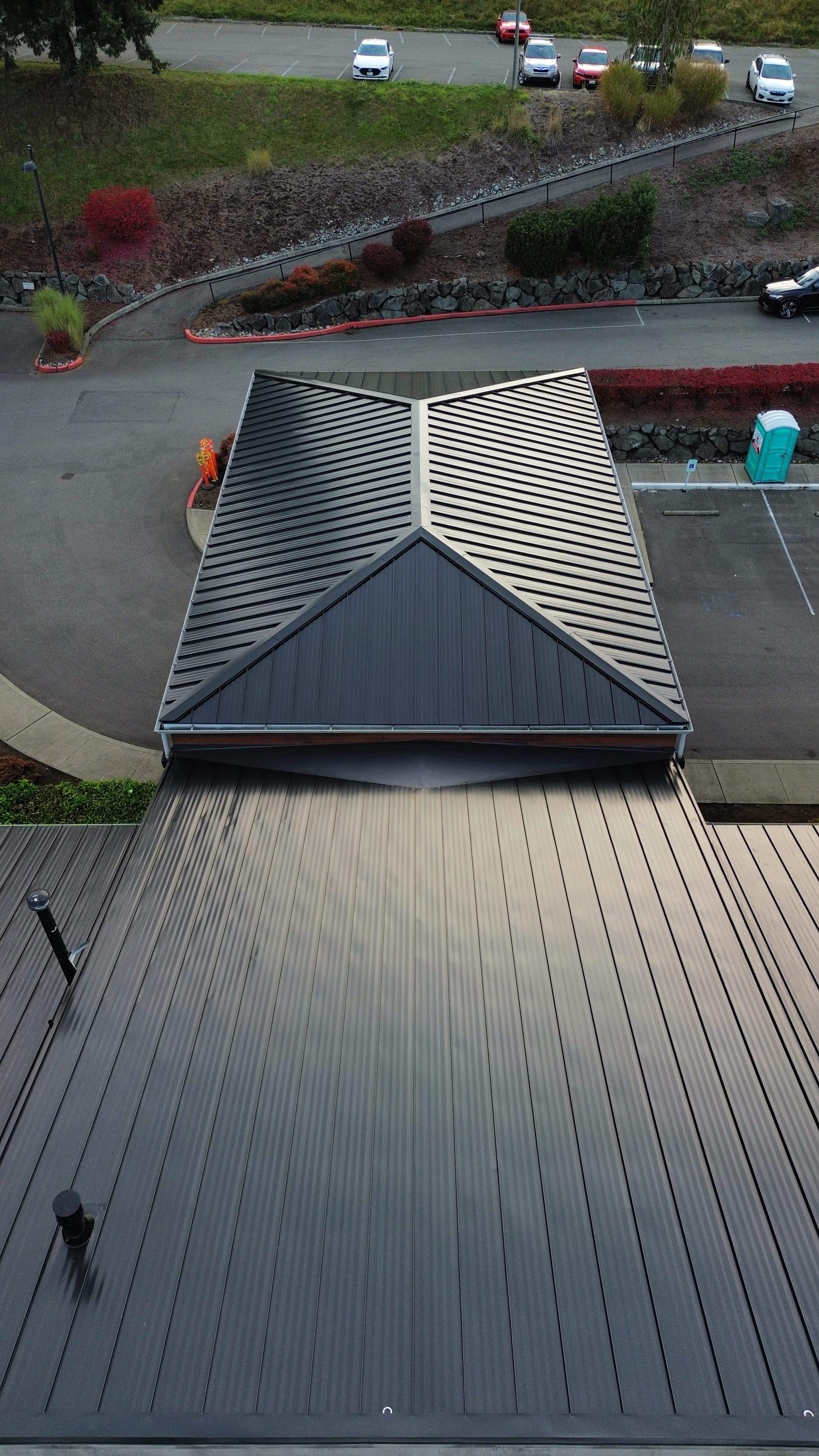 Country Club - Asphalt to Standing Seam - Kent by RoofSmart