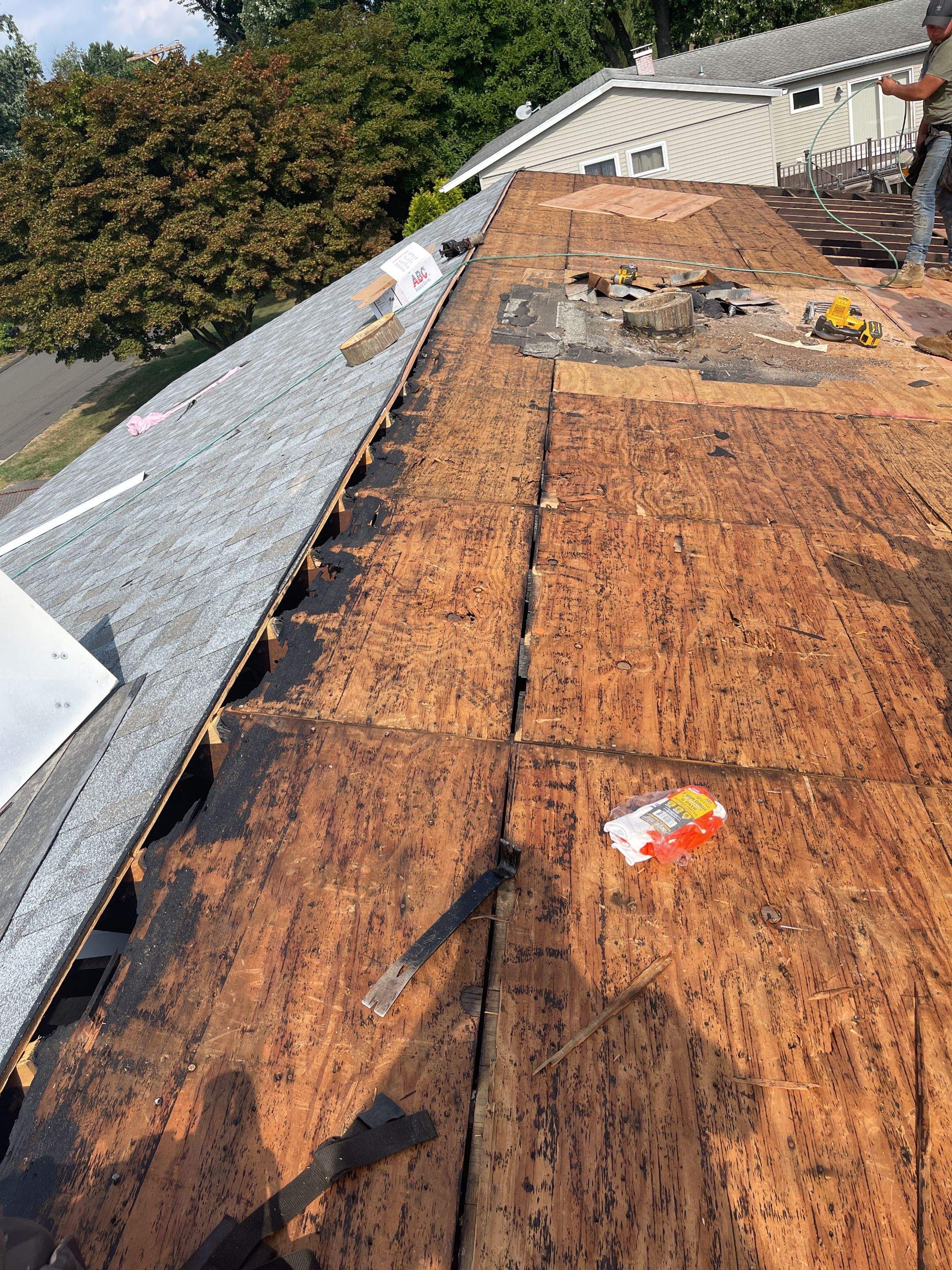 Fire Damage using Certainteed Mainsteet D4 and Owens corning quarry gray by A Plus Exterior