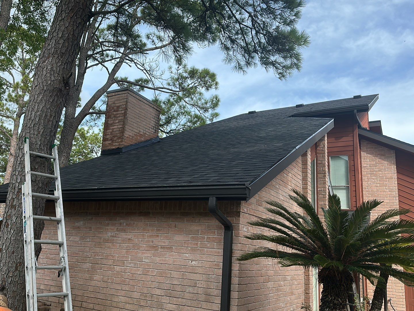 Residential Roofing Installation using Owen's Corning Duration (Lifetime) Shingles by Roof Repair Company