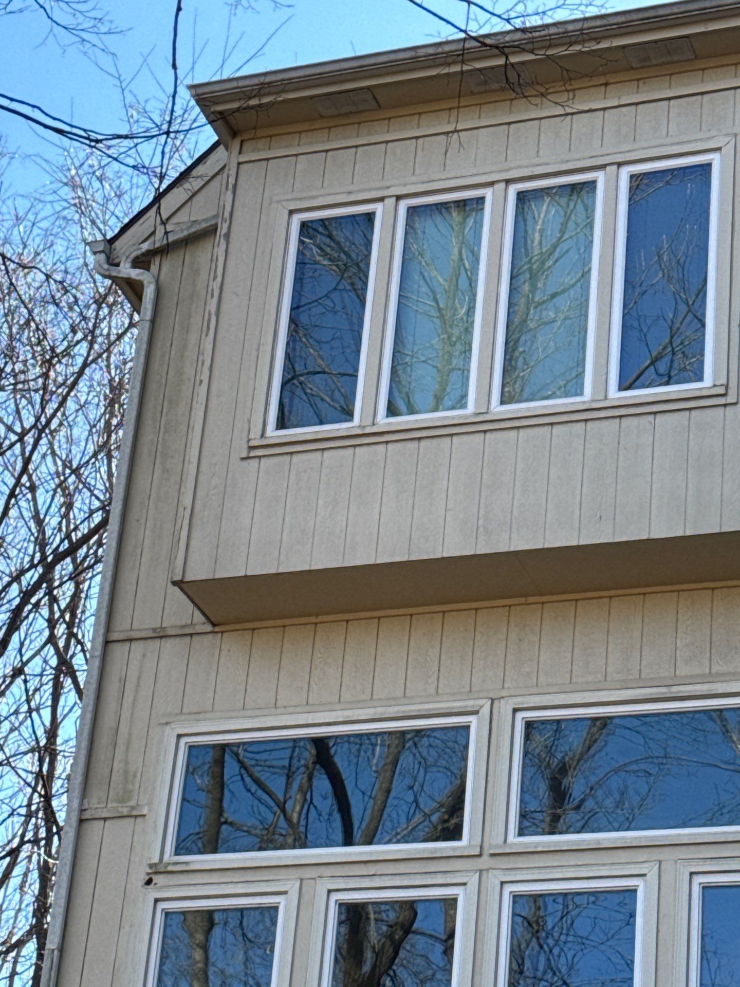 Siding Installation using Clay Market Square by EEC Windows, Siding & Roofing