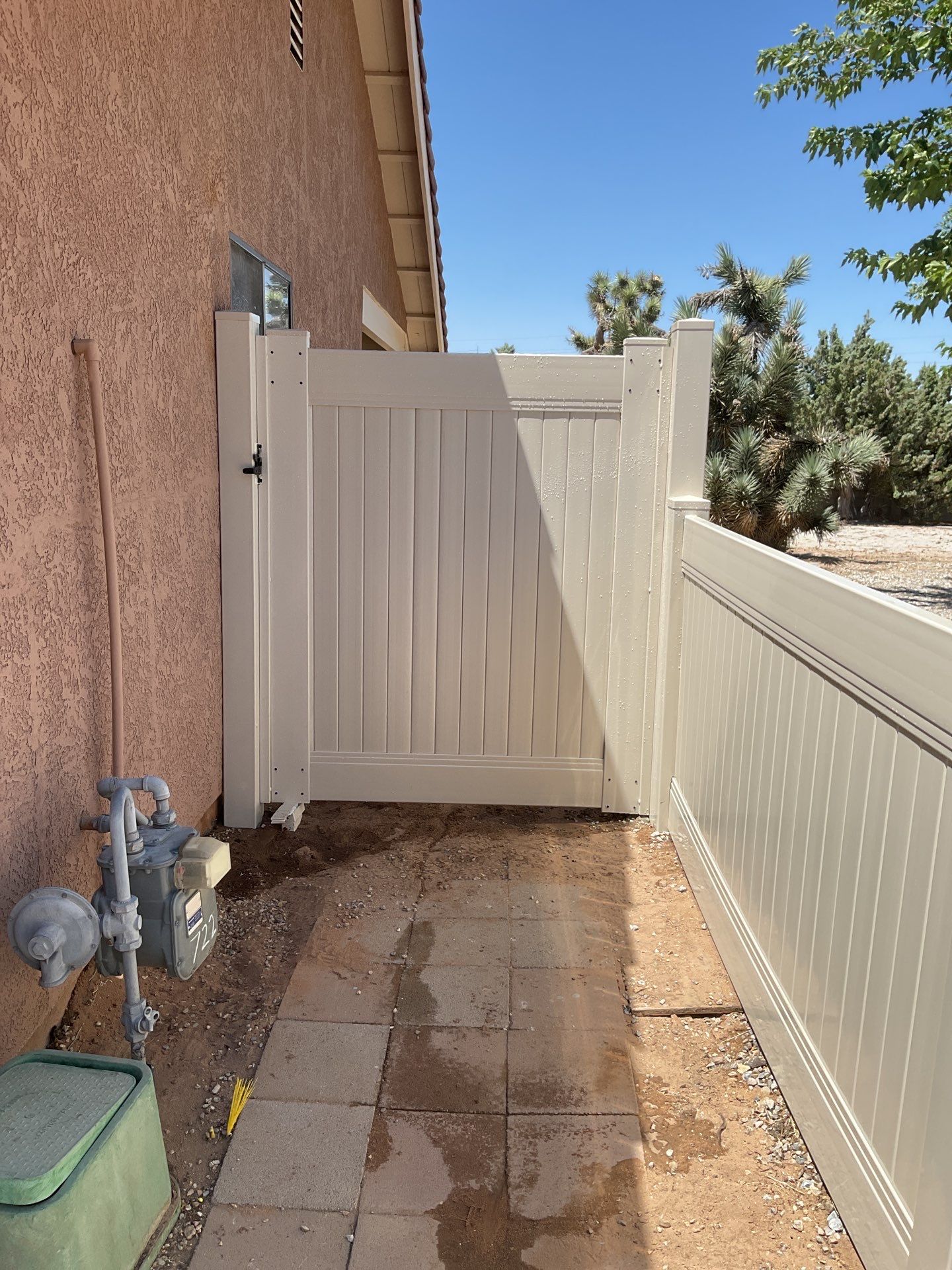 Fence Installation using Vinyl by Fence Guys Inc.