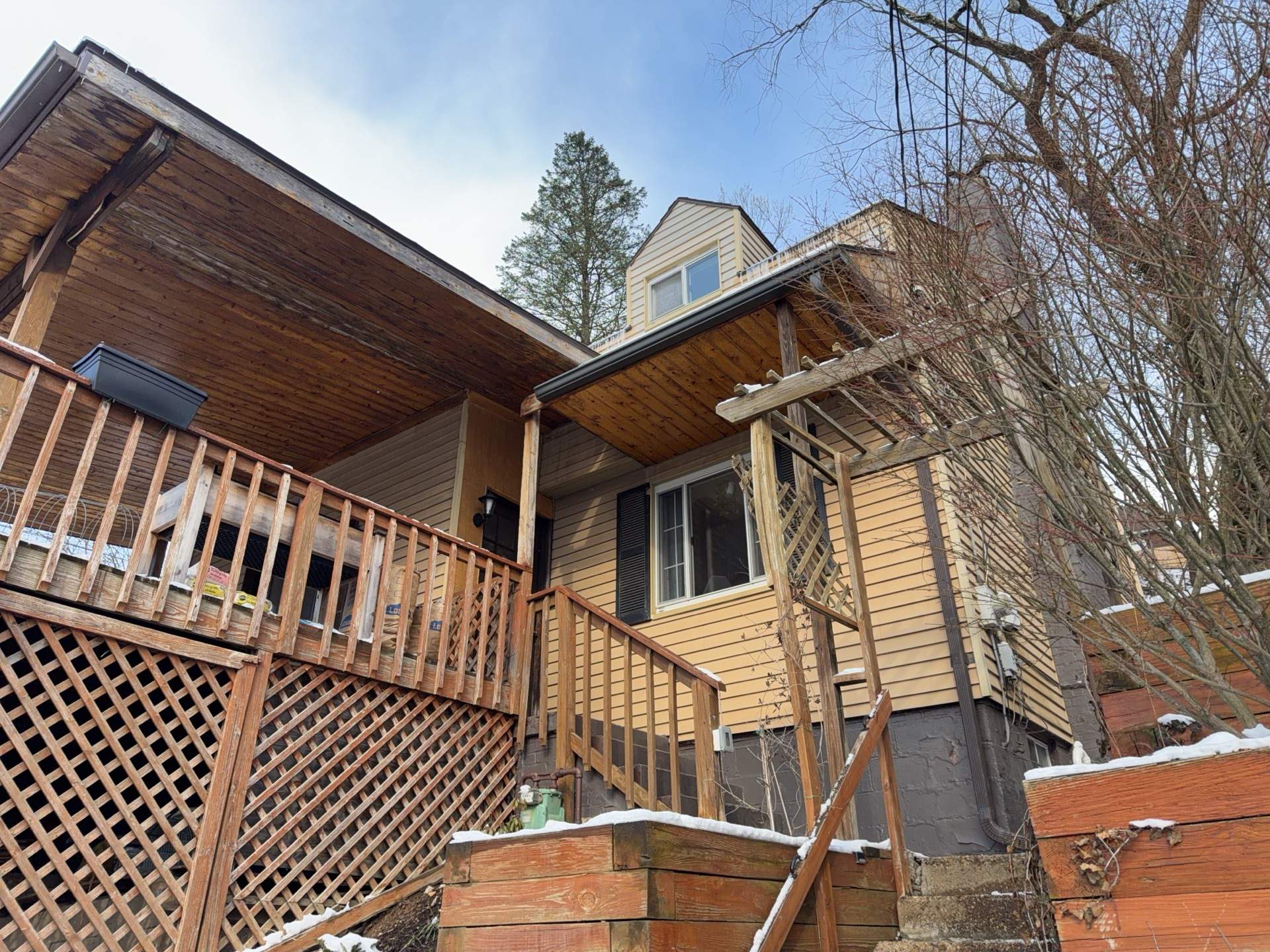 From old vinyl to Beautiful Vinyl by Ideal Siding Pittsburgh