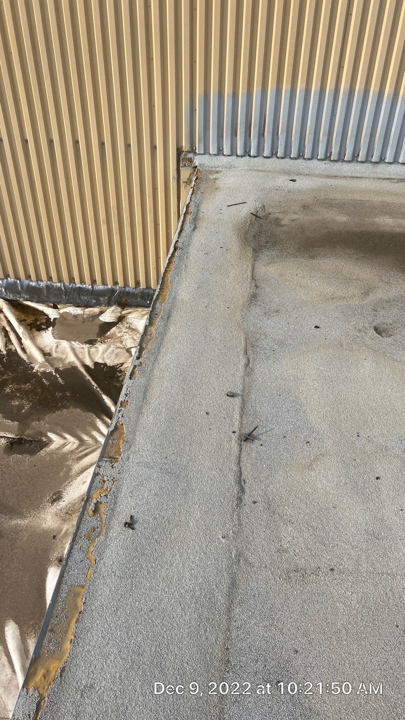 TPO single-ply roofing system using GAF by Straight Edge Roofing Inc