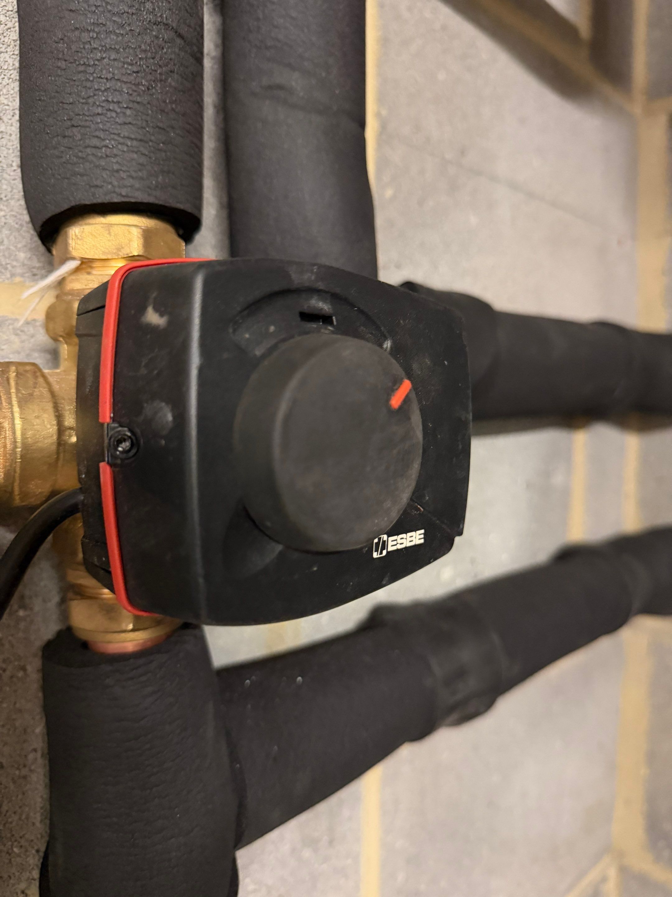 🔥 Gas Boiler Out, Air Source Heat Pump In — Ready for Solar & Battery Next ⚡🌱 by Elite Services Group Ltd