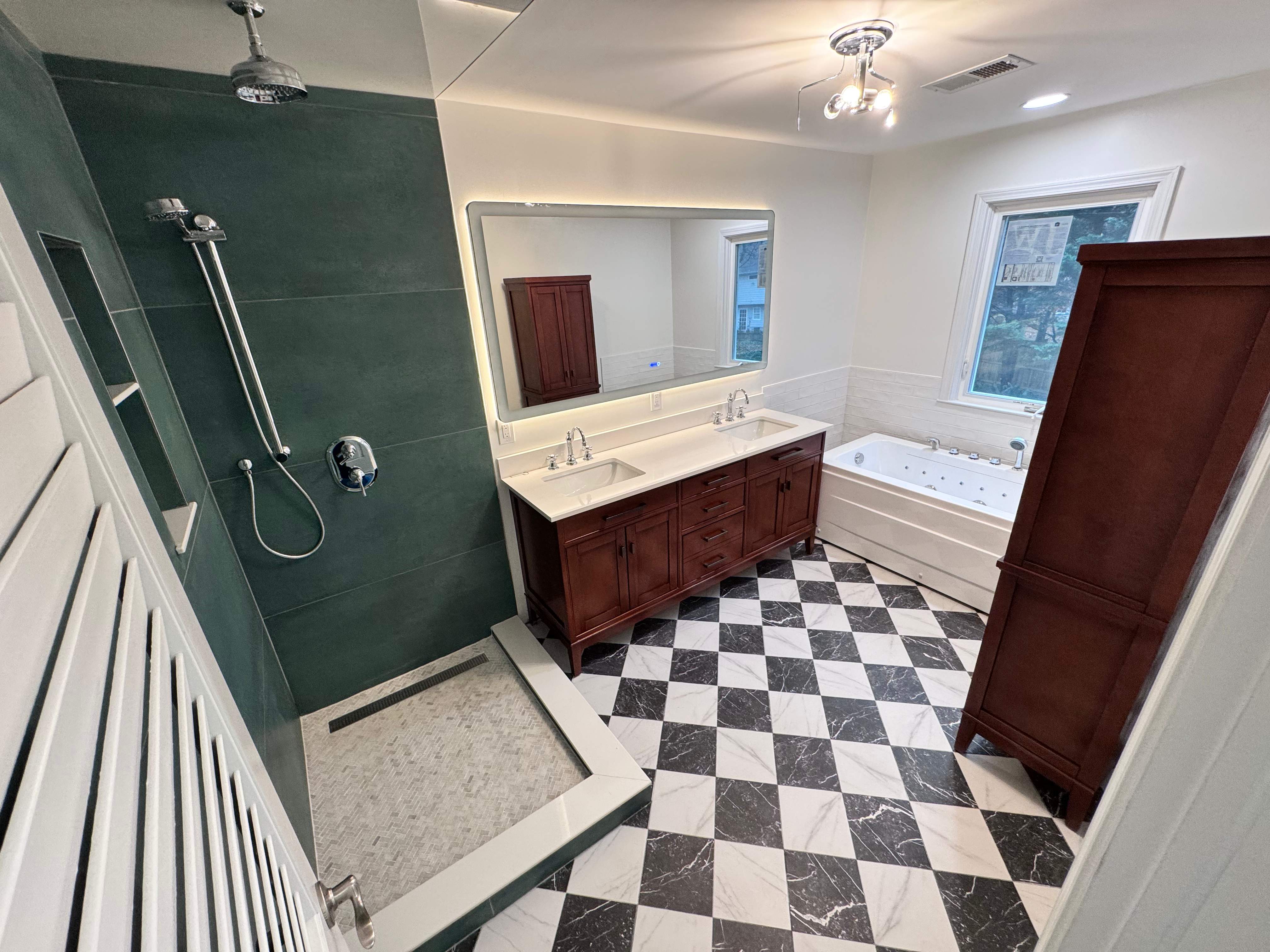 Master bathroom remodeling by Prudencio