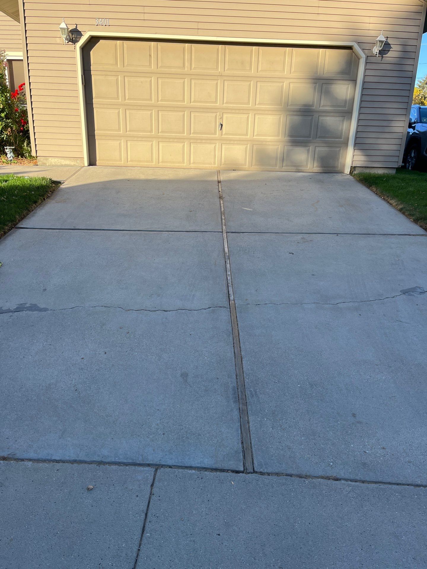 Driveway Crack Repair for Lester by Mr. Mudd Concrete