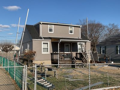 Residential Roofing Installation using XT-25 Shingles