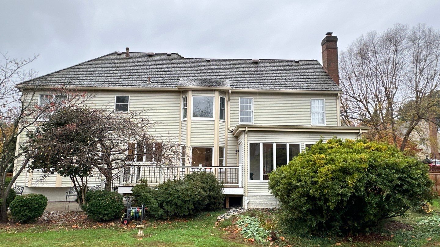 Herndon: CertainTeed Landmark Pro Designer Shingles in Max Def Driftwood by RM Banning, Inc.