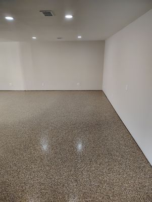 Durable Epoxy Flake Floor Coating for Commercial Workshop