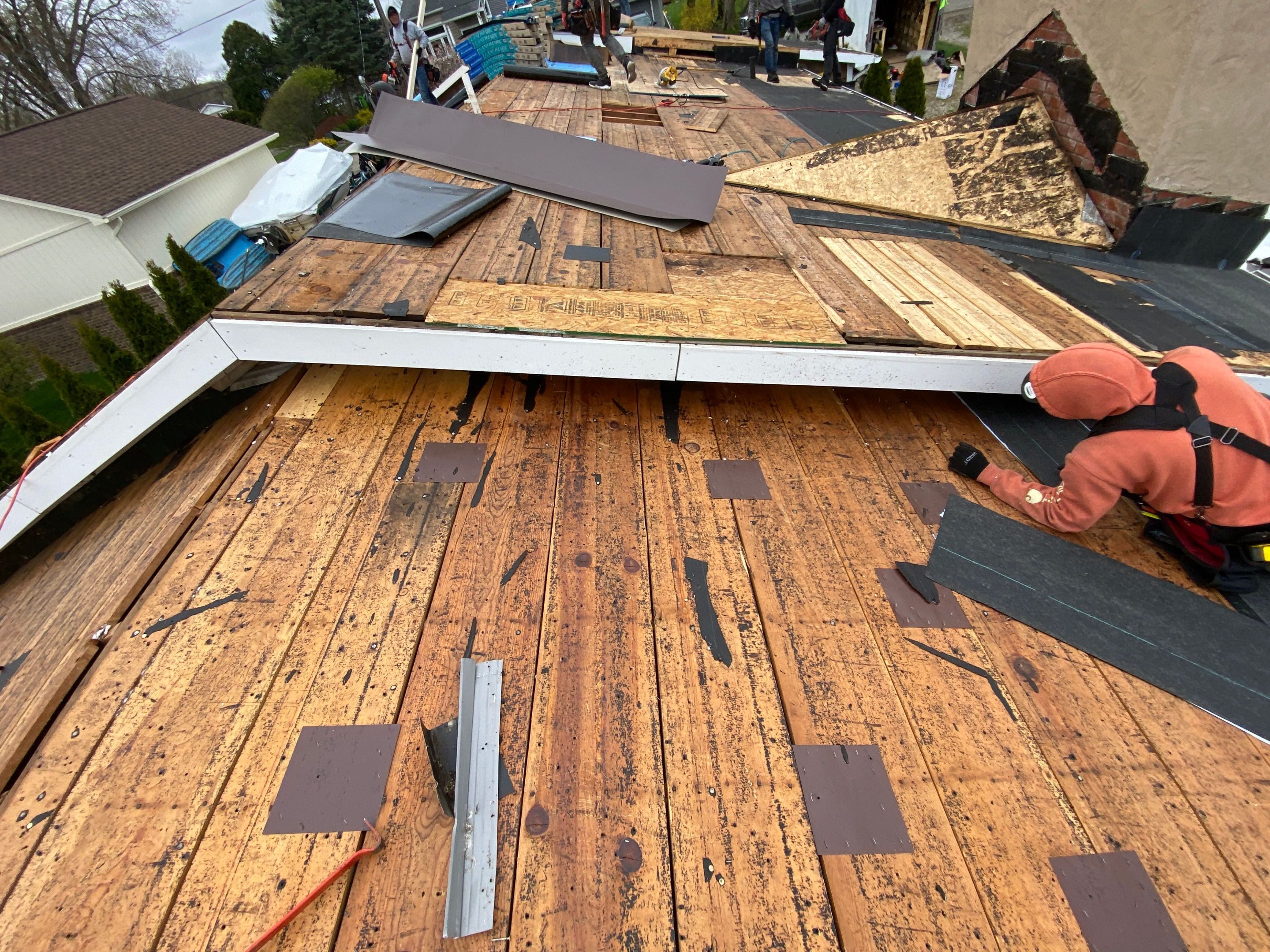 Roof Replacement using CertainTeed Landmark by 180 Contractors