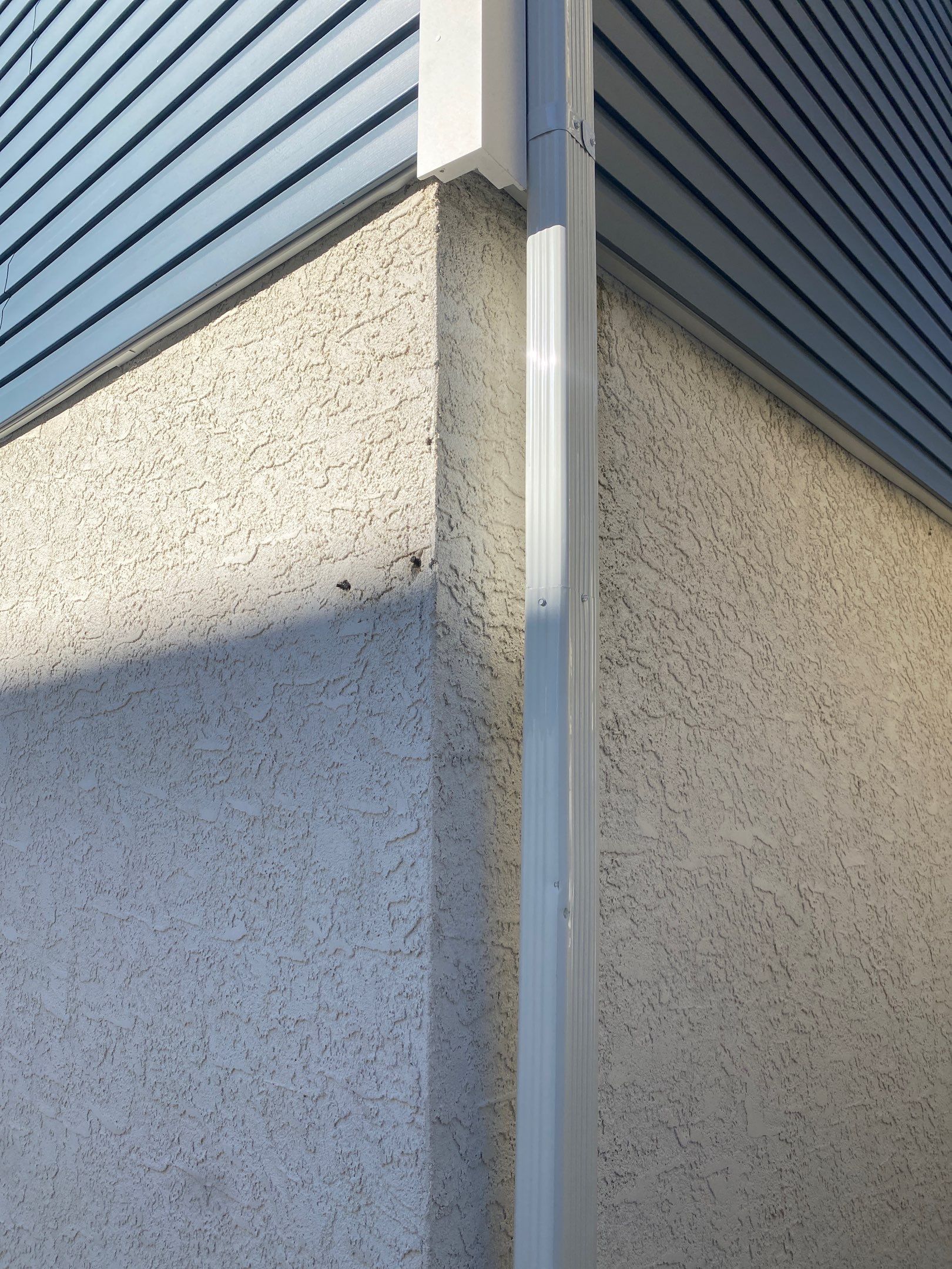 House lift in the westend of Long Beach.  by Above All Gutters 