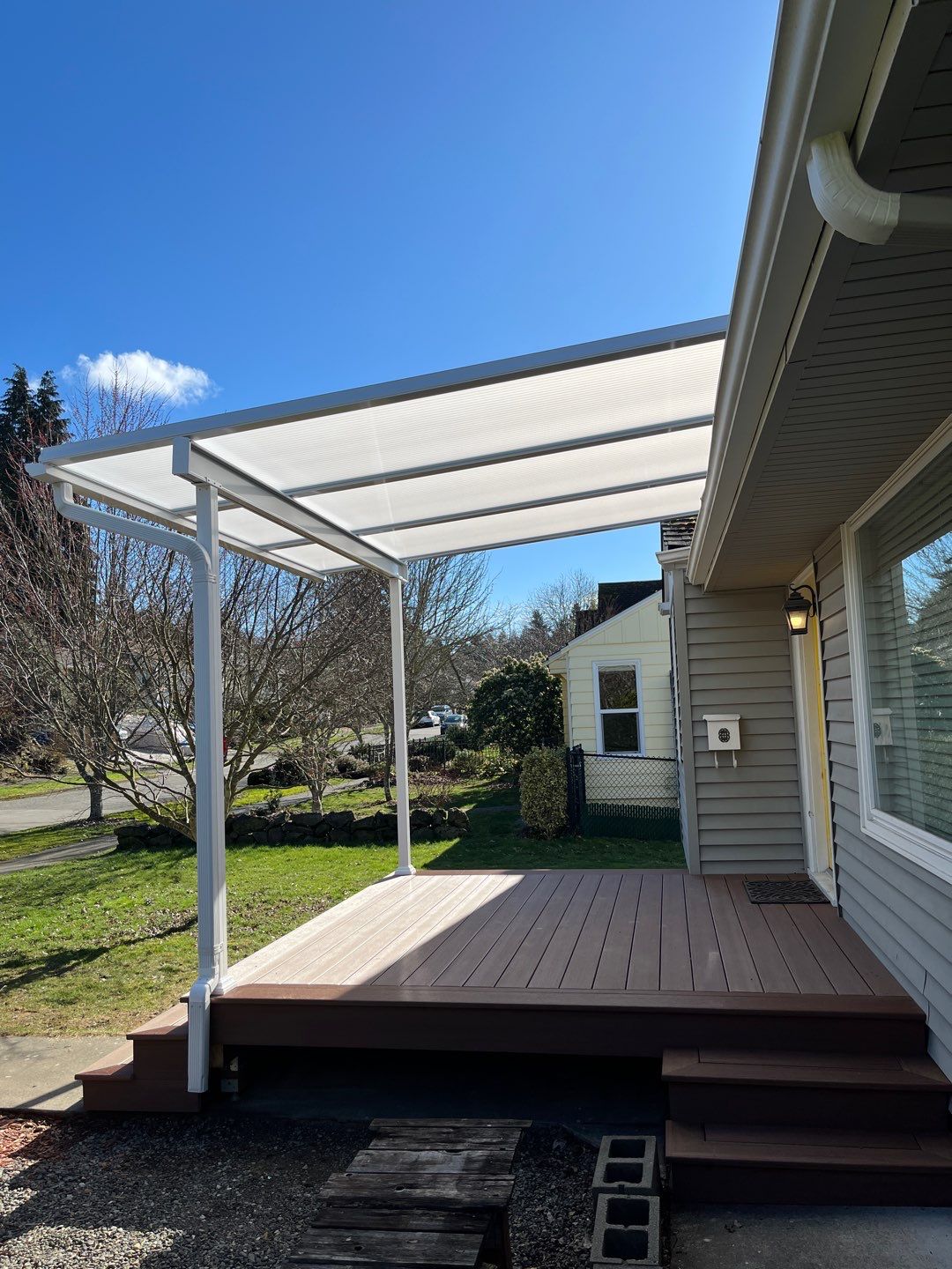 Simple Deck by Alki deck builders 
