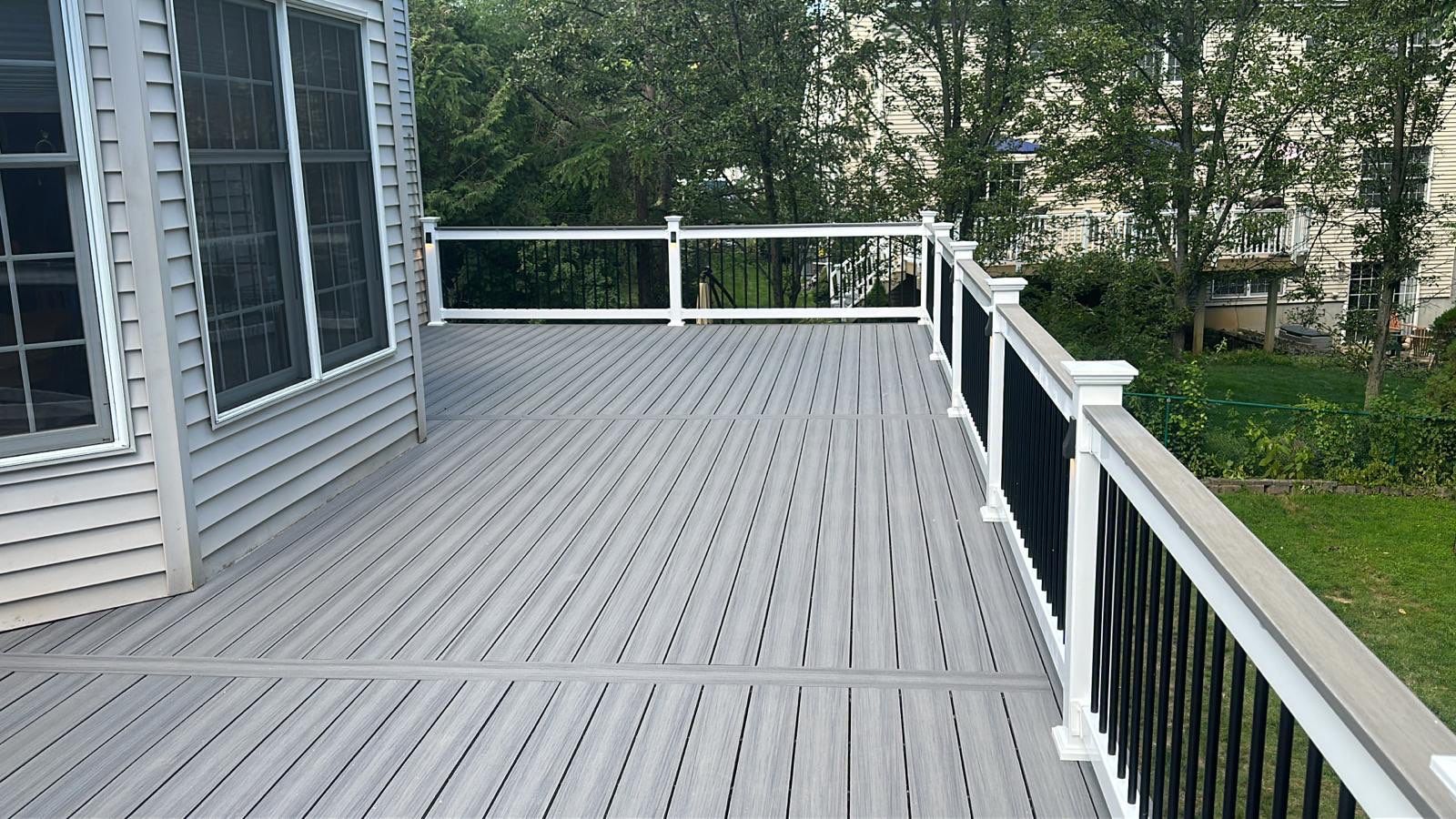 New Deck In by deck guardian