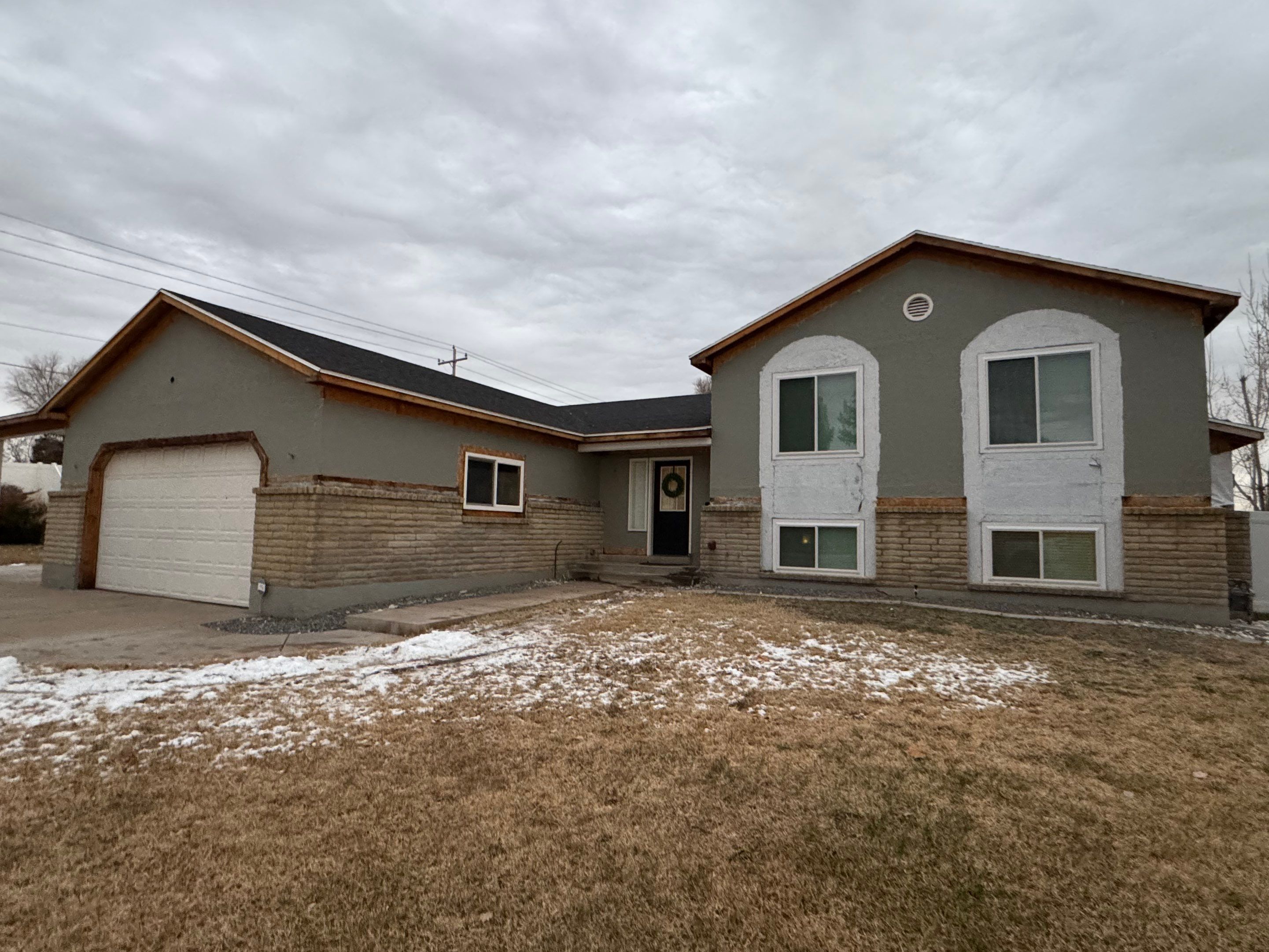 Ogden | Thermal Hardie Upgrade with Mixed Profiles | Pearl Gray by Ideal Siding Utah