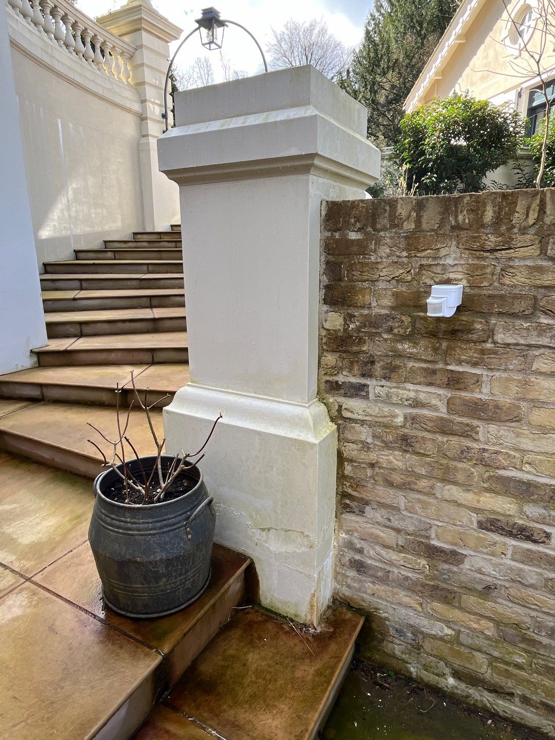 Render Clean using Honda 15lpm Low Pressure Washing Machine by Ges Exterior Cleaning ltd