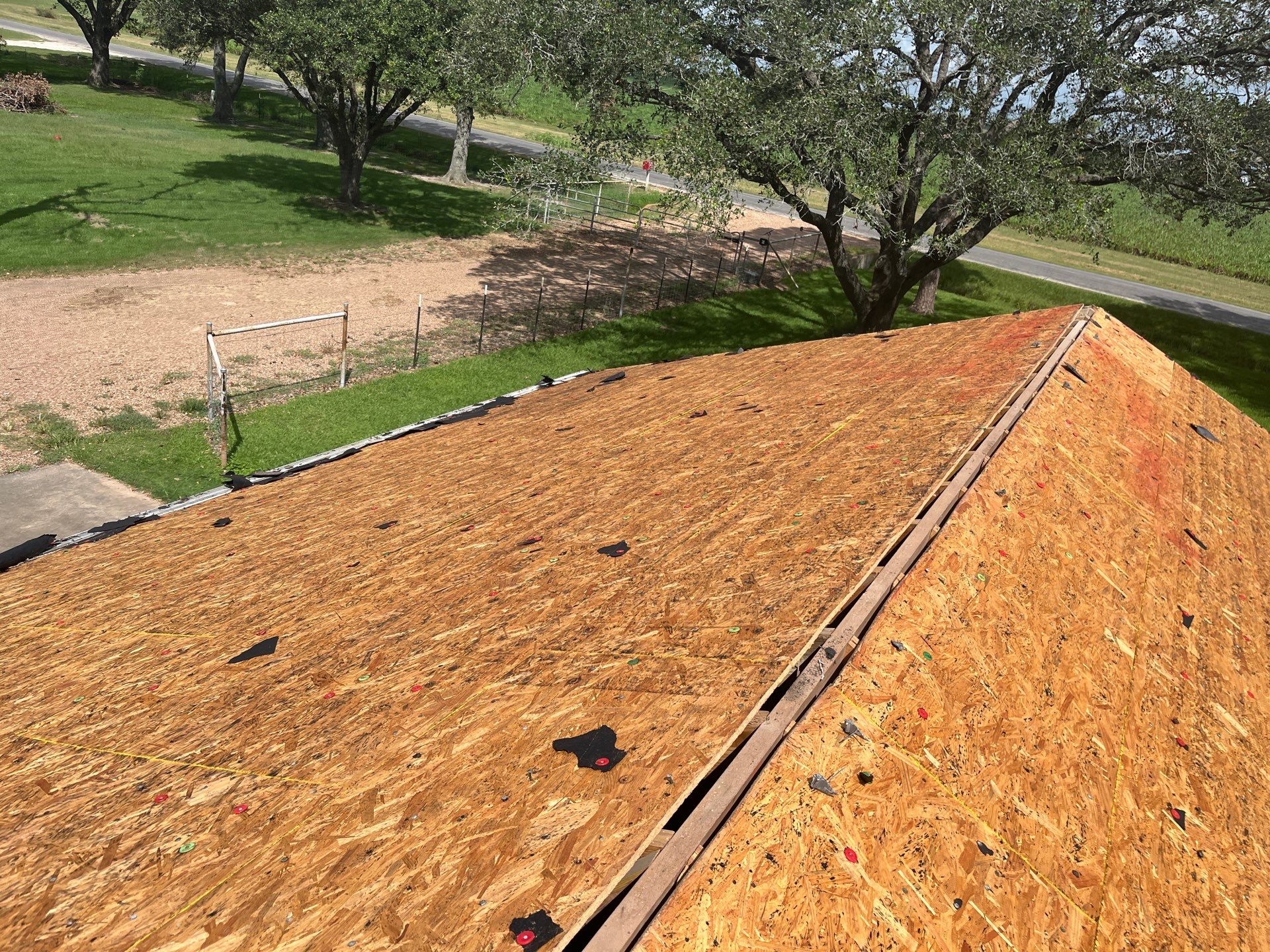 Residential Roofing Installation using Owen's Corning Duration (Lifetime) Shingles by Roof Repair Company