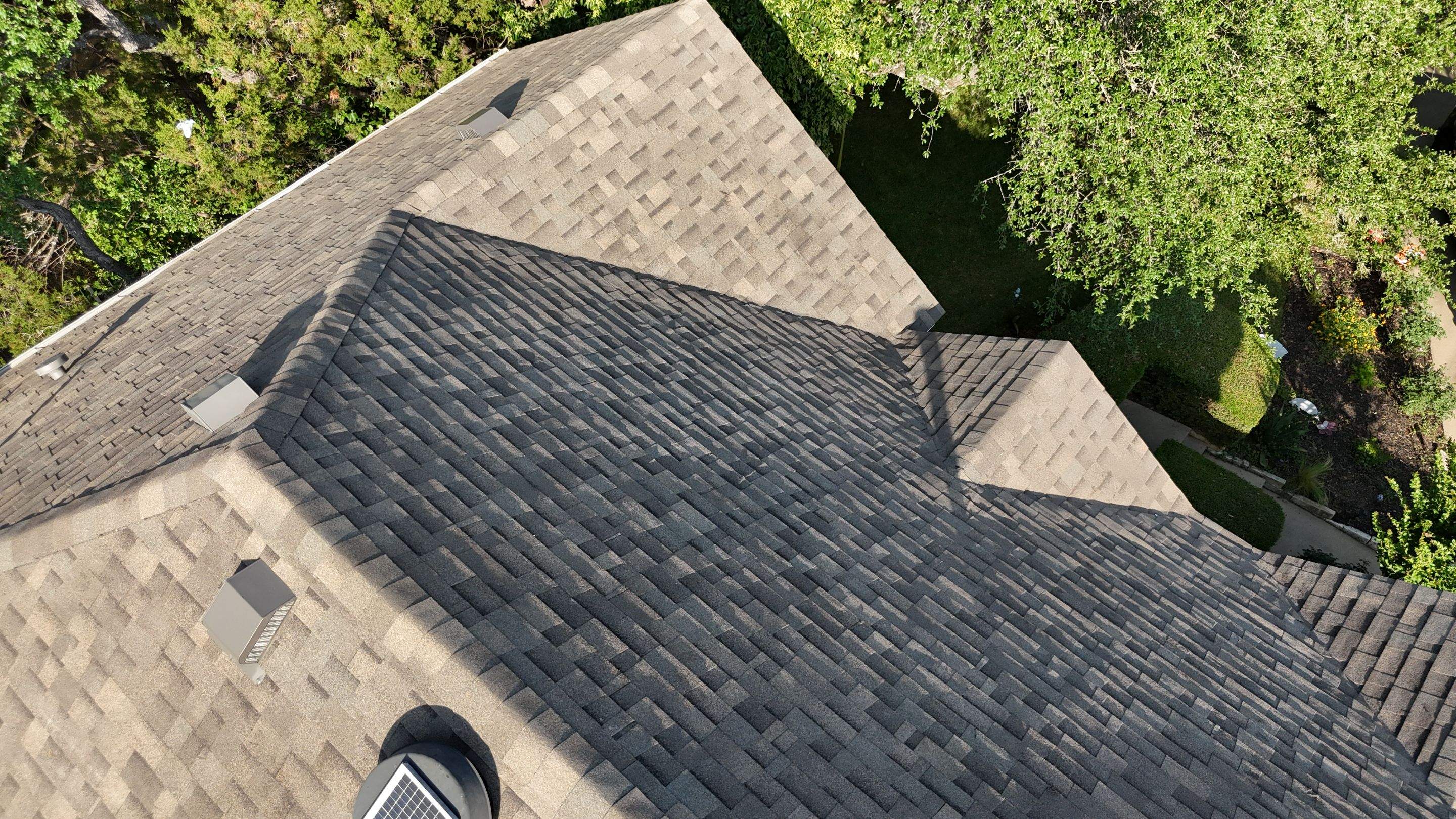 Weathered Wood Plus - Malarkey Highlander by RoofsOnly.com