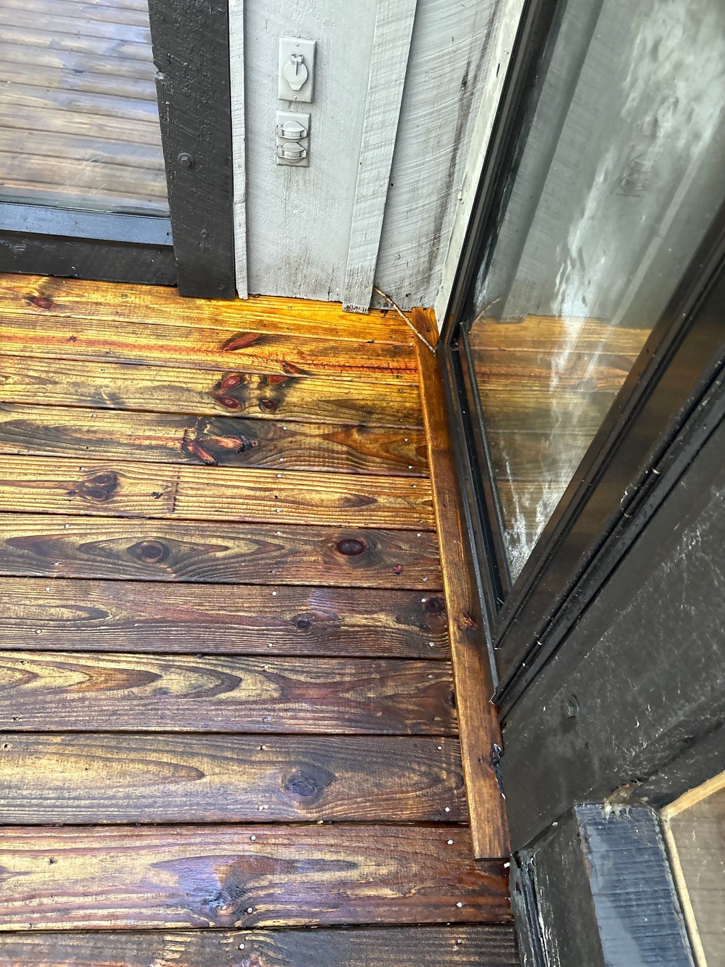 Wood Deck using Wood Sealant by DuraSeal