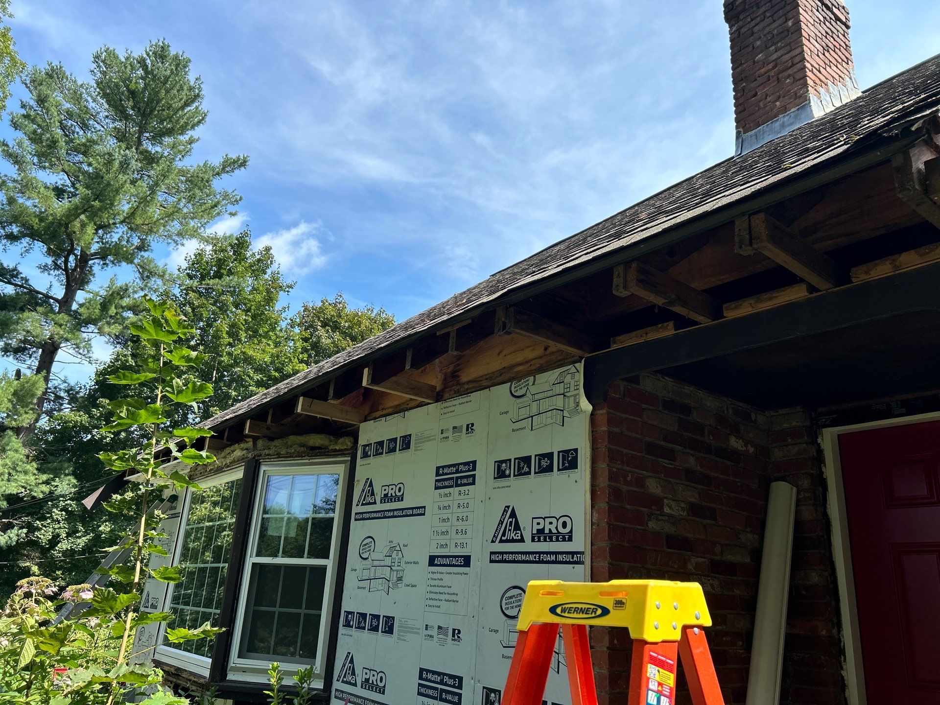 Complete exterior remodeling in Ashland, MA by UBrothers Construction