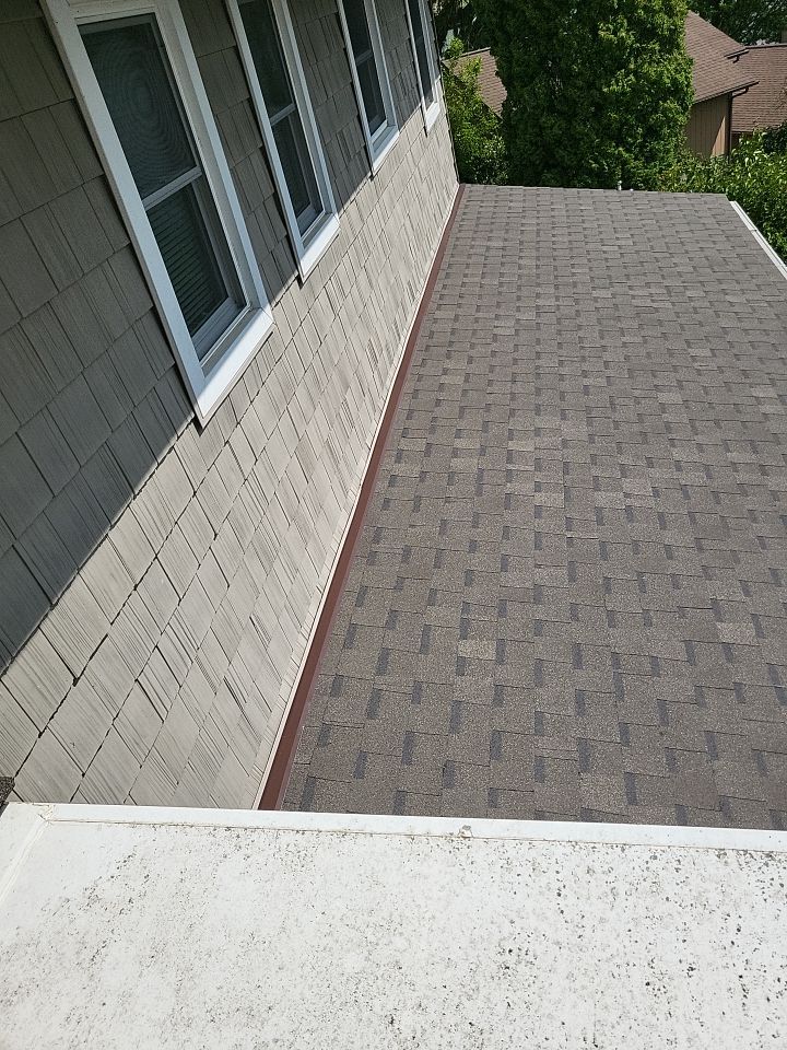 ATLAS PINNACLE HP W/SCOTCHGARD COLOR: WEATHERED WOOD by Eagle Eye Roofing