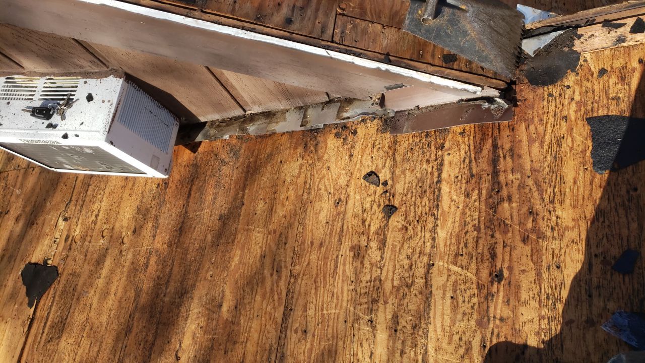 Reston CertainTeed Landmark Resawn Shake New Roof Installation & Siding/Trim Repairs by RM Banning, Inc.