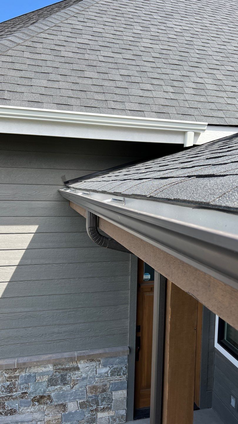 Owens Corning TruDefinition Duration - Onyx Black by Montana Roofing Solutions