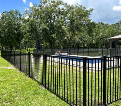 Aluminum Fence Installation using 3 Rail Aluminum Fence