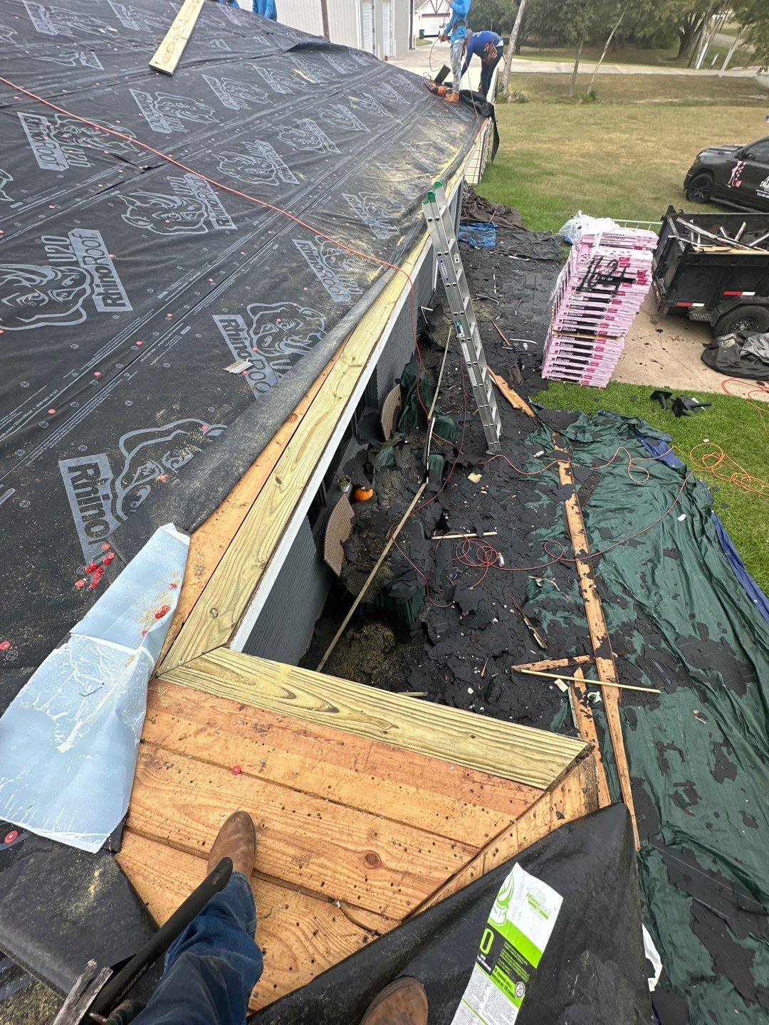Residential Roofing Installation using Owen's Corning Duration (Lifetime) Shingles by Roof Repair Company