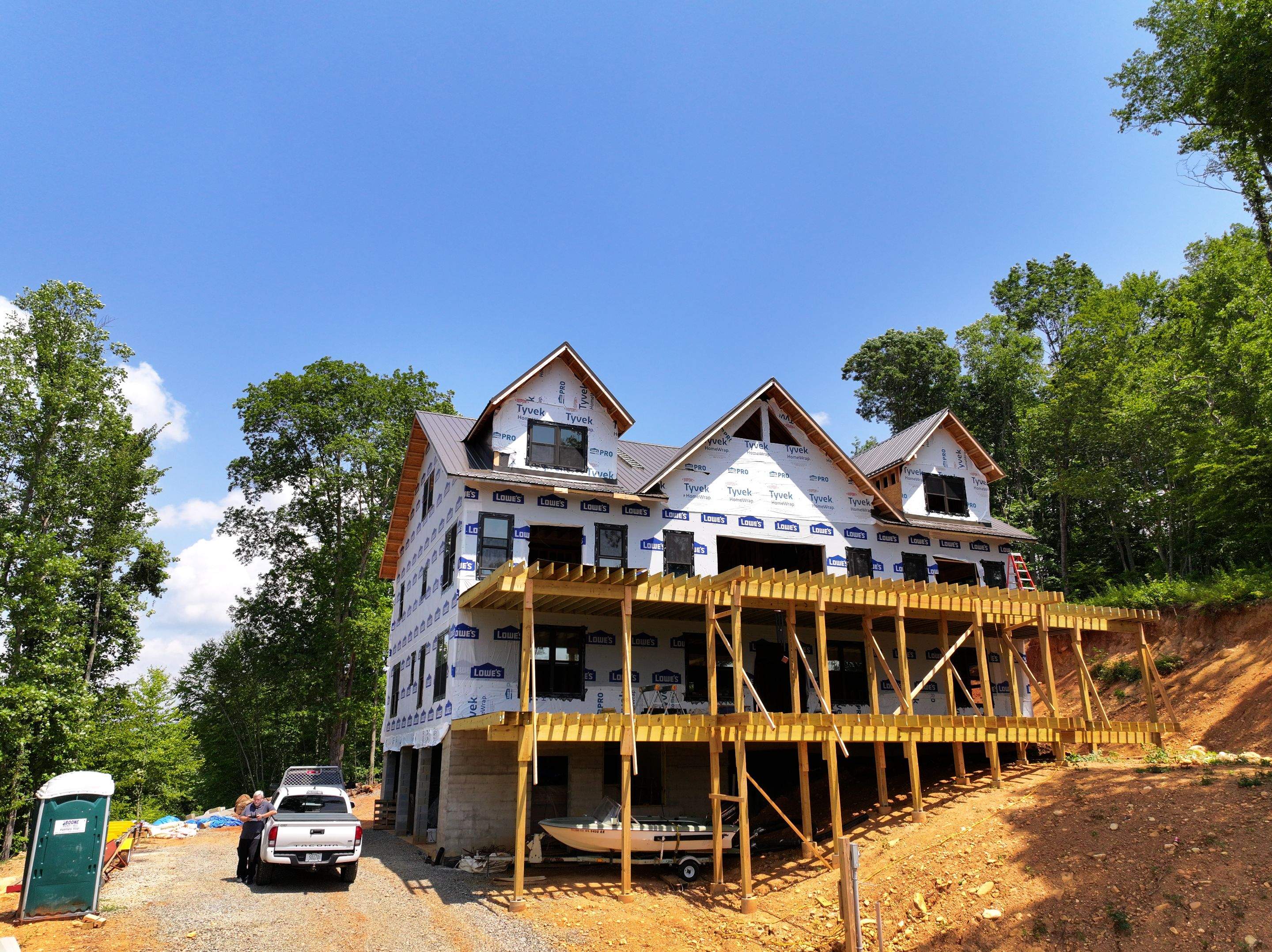 Knox Residence by Omnia Roofing