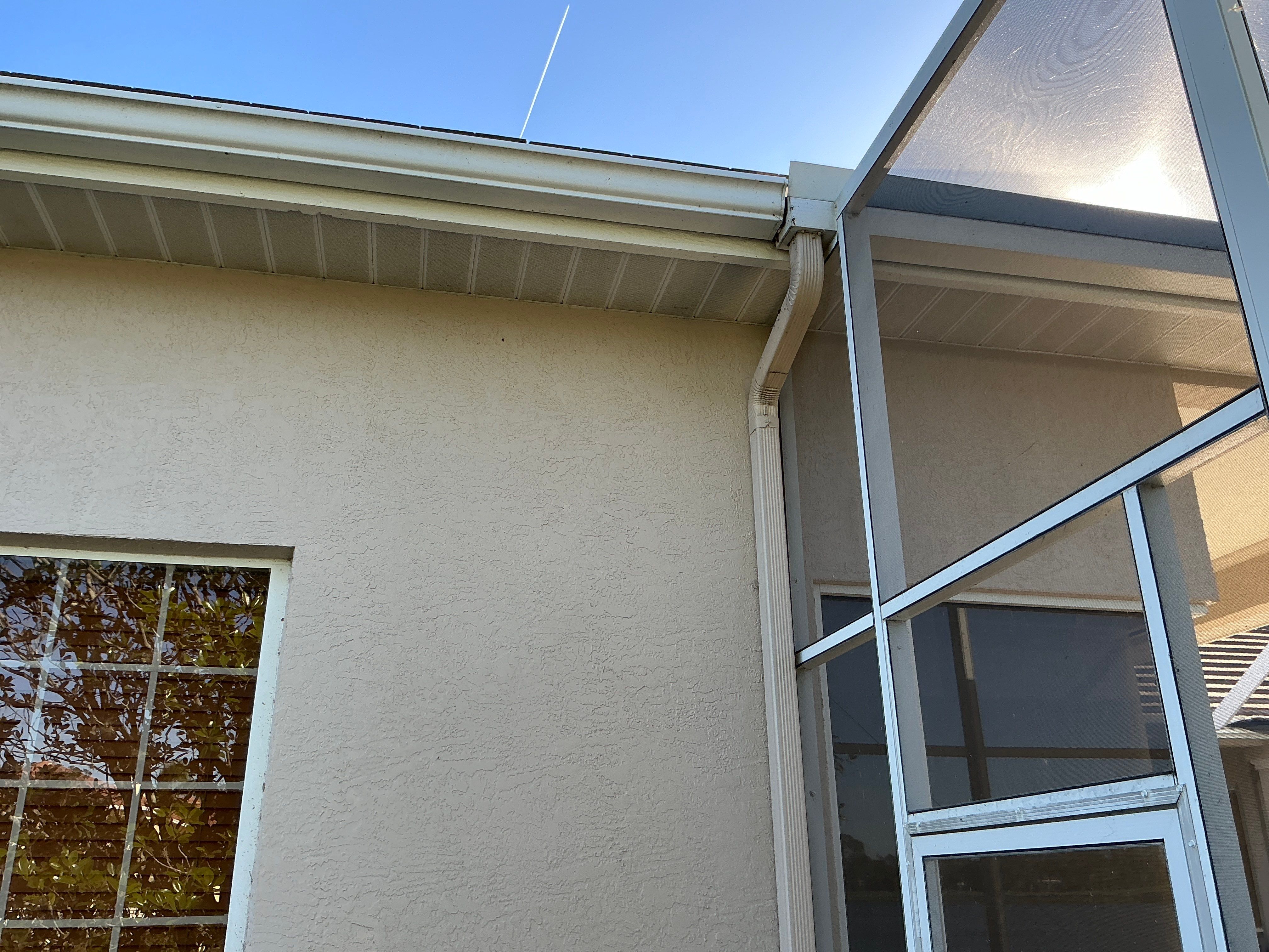 White Seamless Gutters for Florida's cities  by Gutter Professors
