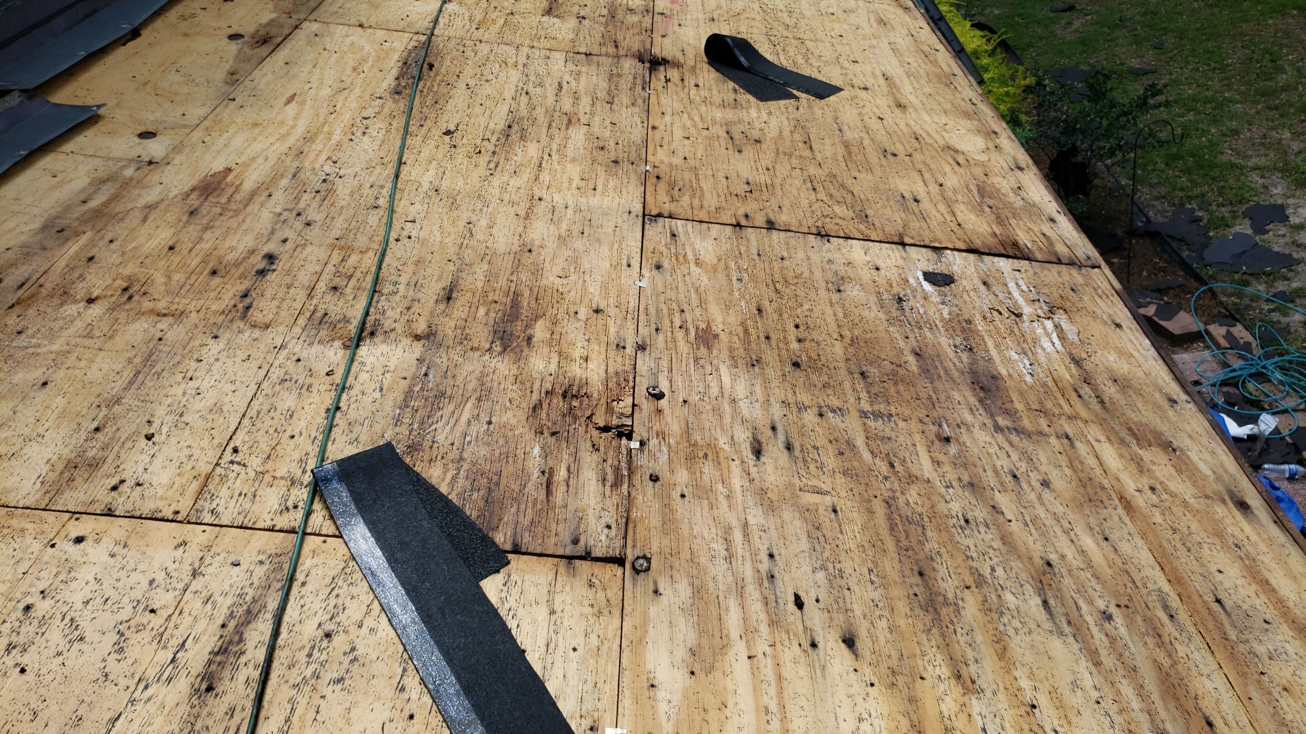 Residential Roofing Installation using Roof Replacement by American Roofing & Construction LLC